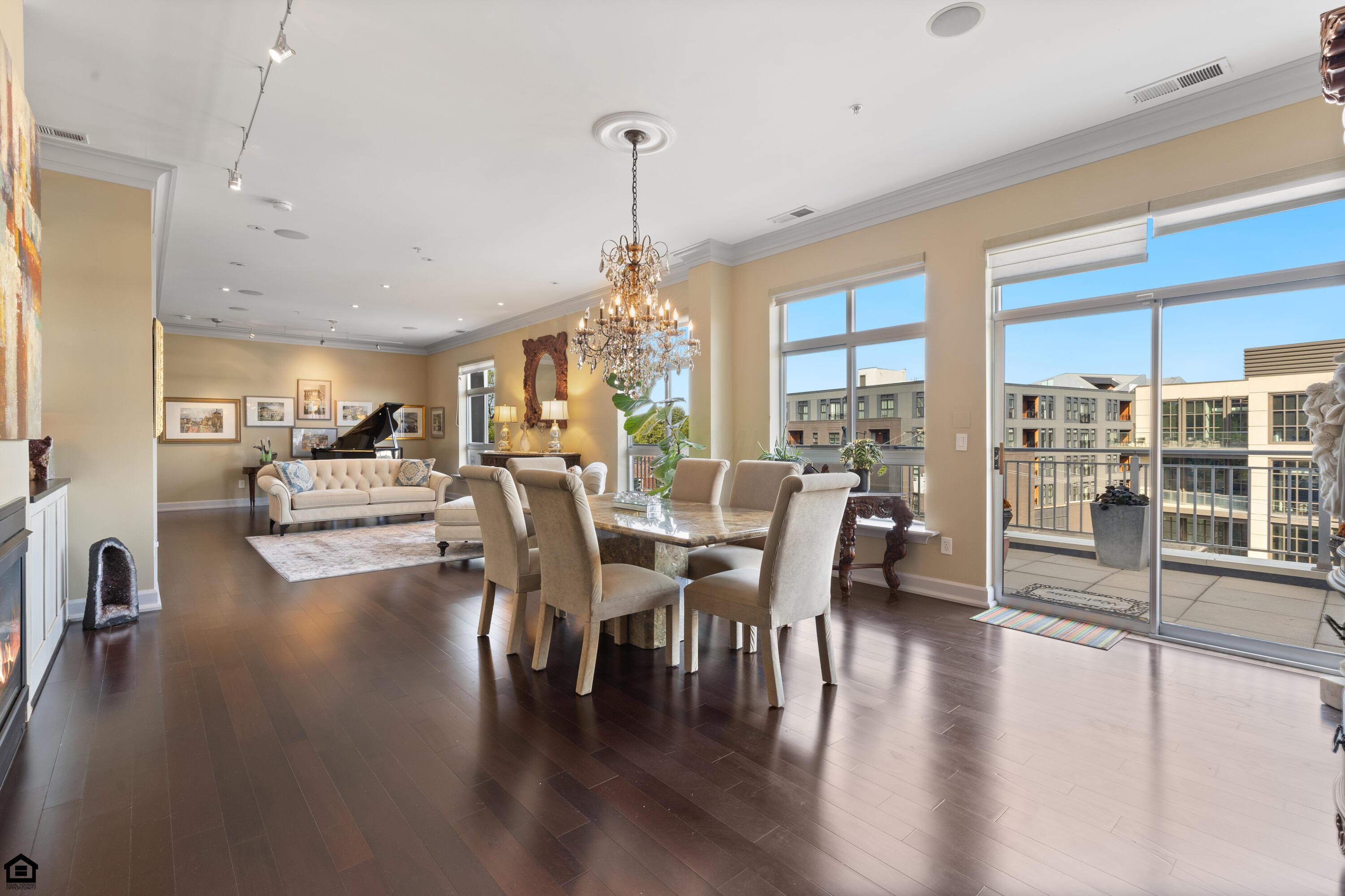 Columbus, Ohio, 43215, United States, 3 Bedrooms Bedrooms, ,4 BathroomsBathrooms,Residential,Active,1954011 Columbus, Ohio, 43215, United States, 3 Bedrooms Bedrooms, ,4 BathroomsBathrooms,Residential,Active,1954011