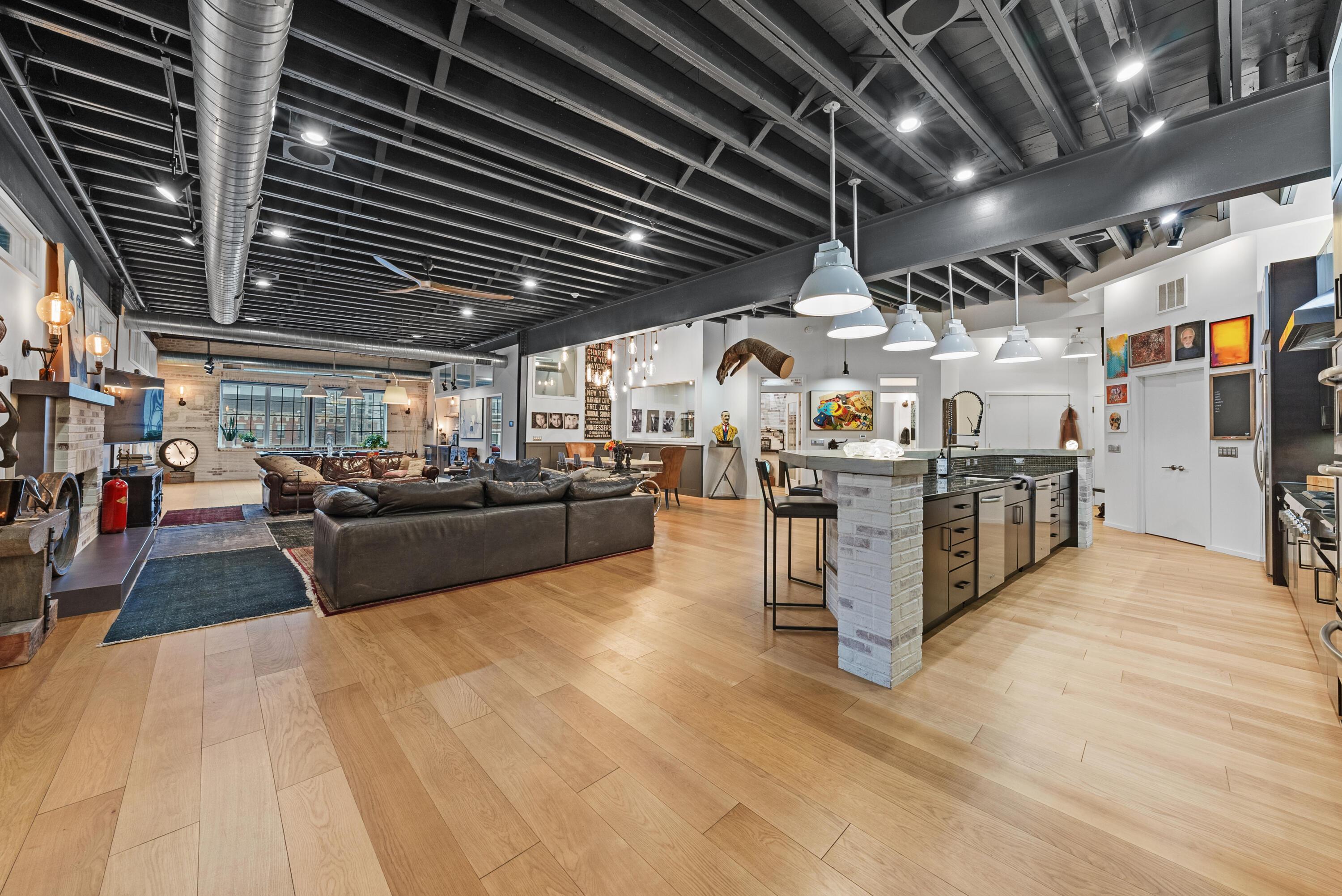 Columbus, Ohio, 43201, United States, 3 Bedrooms Bedrooms, ,5 BathroomsBathrooms,Residential,Active,1894778