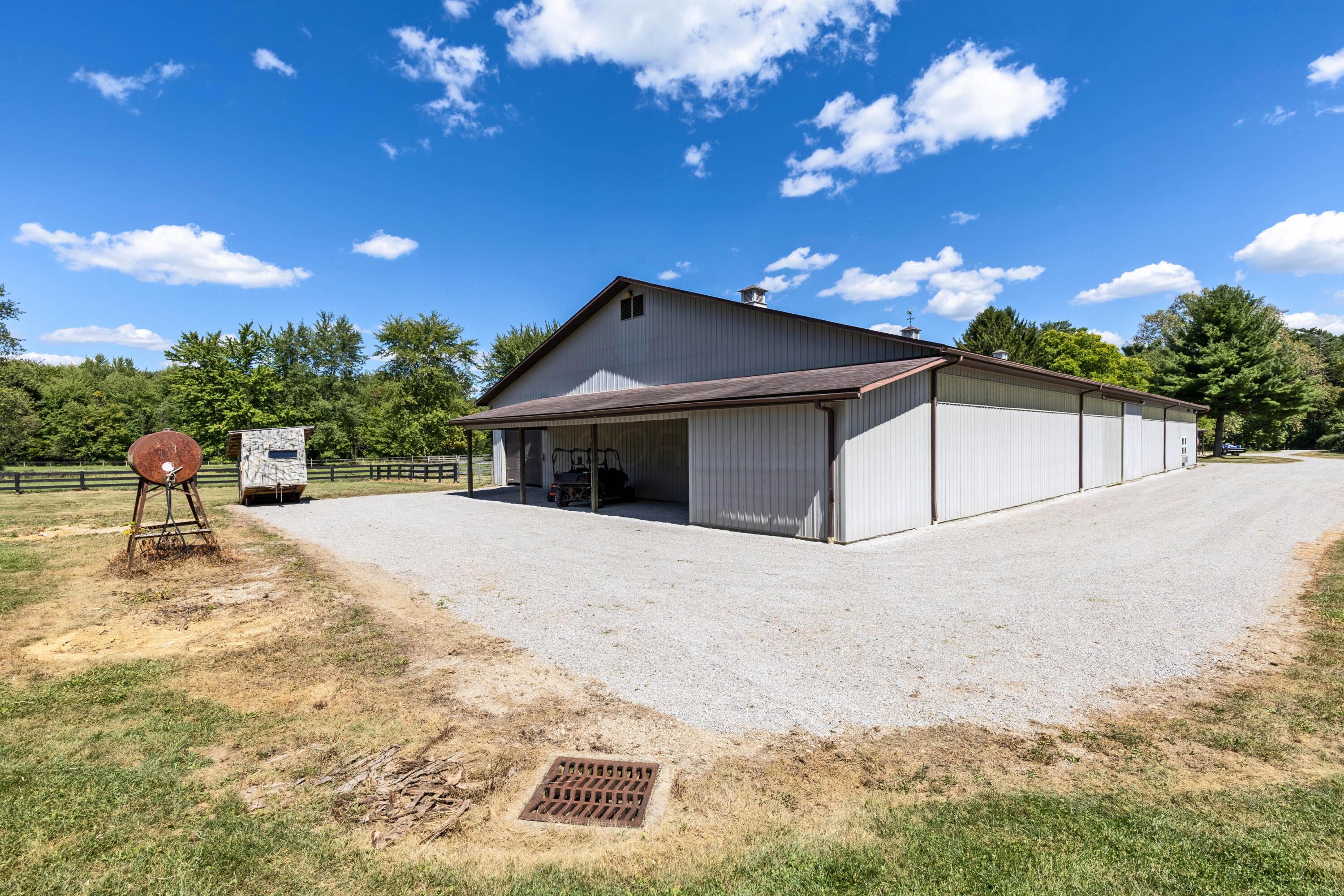 Centerburg, Ohio, 43011, United States, 5 Bedrooms Bedrooms, ,5 BathroomsBathrooms,Residential,Active,1999913