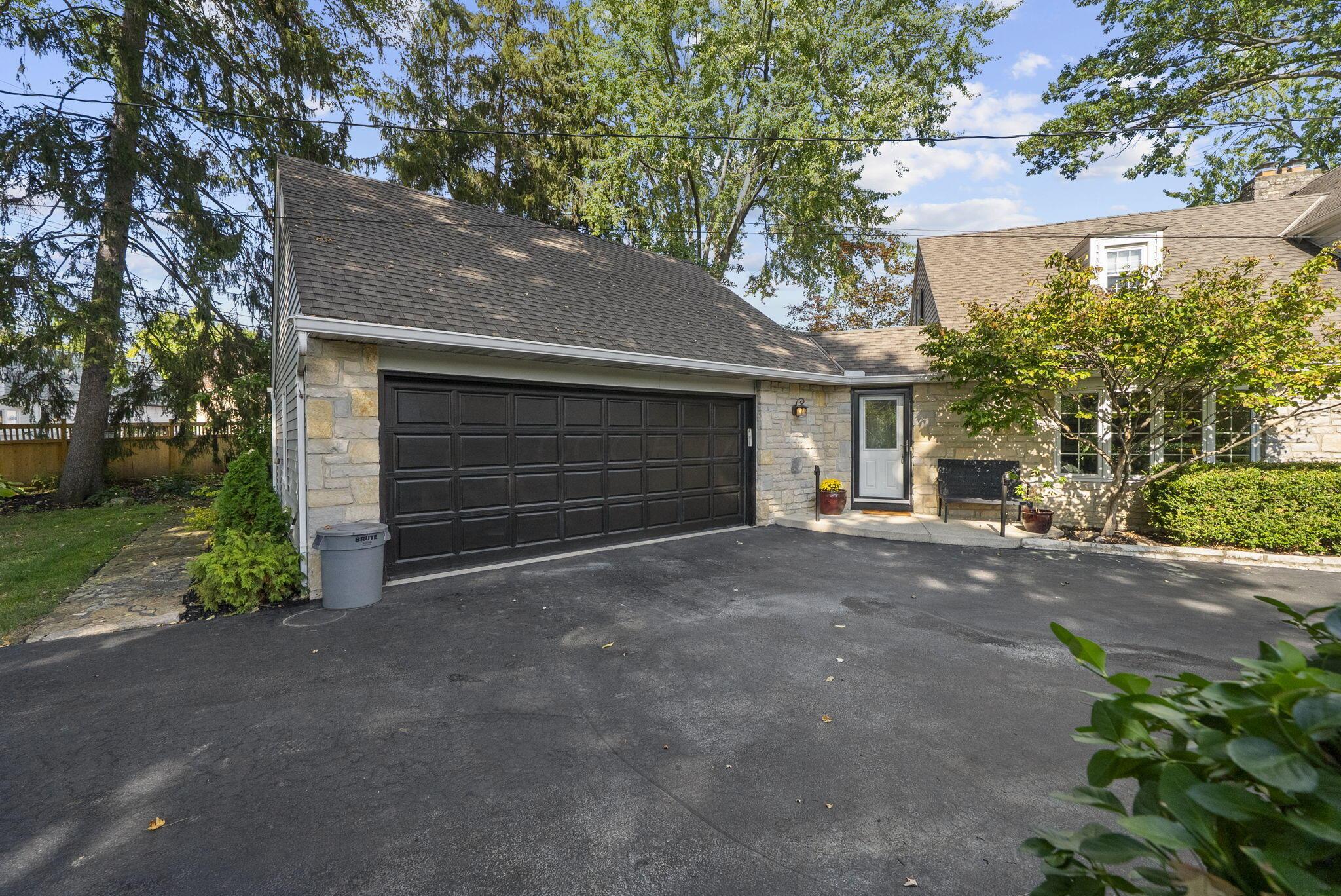 Columbus, Ohio, 43221, United States, 4 Bedrooms Bedrooms, ,5 BathroomsBathrooms,Residential,Active,1953422