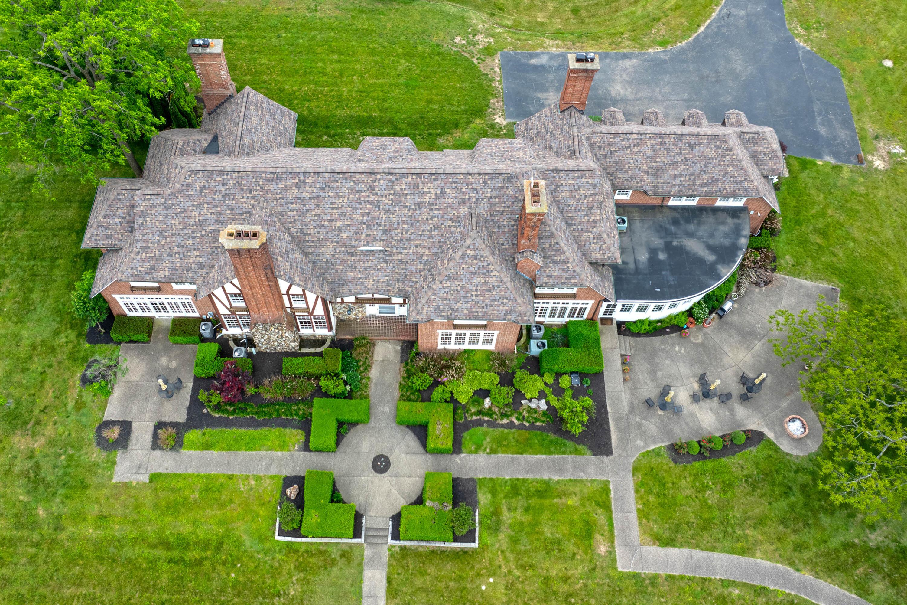 Thornville, Ohio, 43076, United States, 9 Bedrooms Bedrooms, ,7 BathroomsBathrooms,Residential,Active,1821951