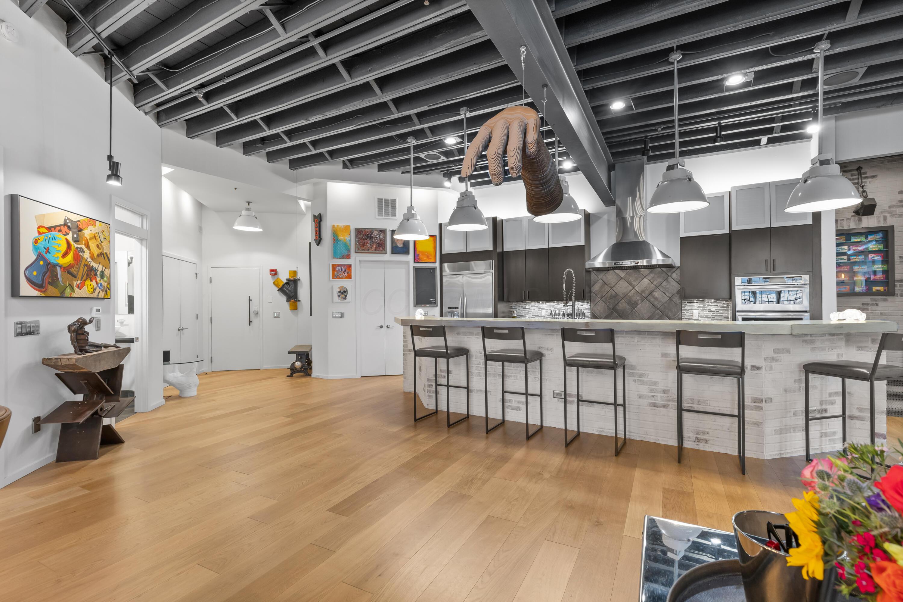Columbus, Ohio, 43201, United States, 3 Bedrooms Bedrooms, ,5 BathroomsBathrooms,Residential,Active,1894778