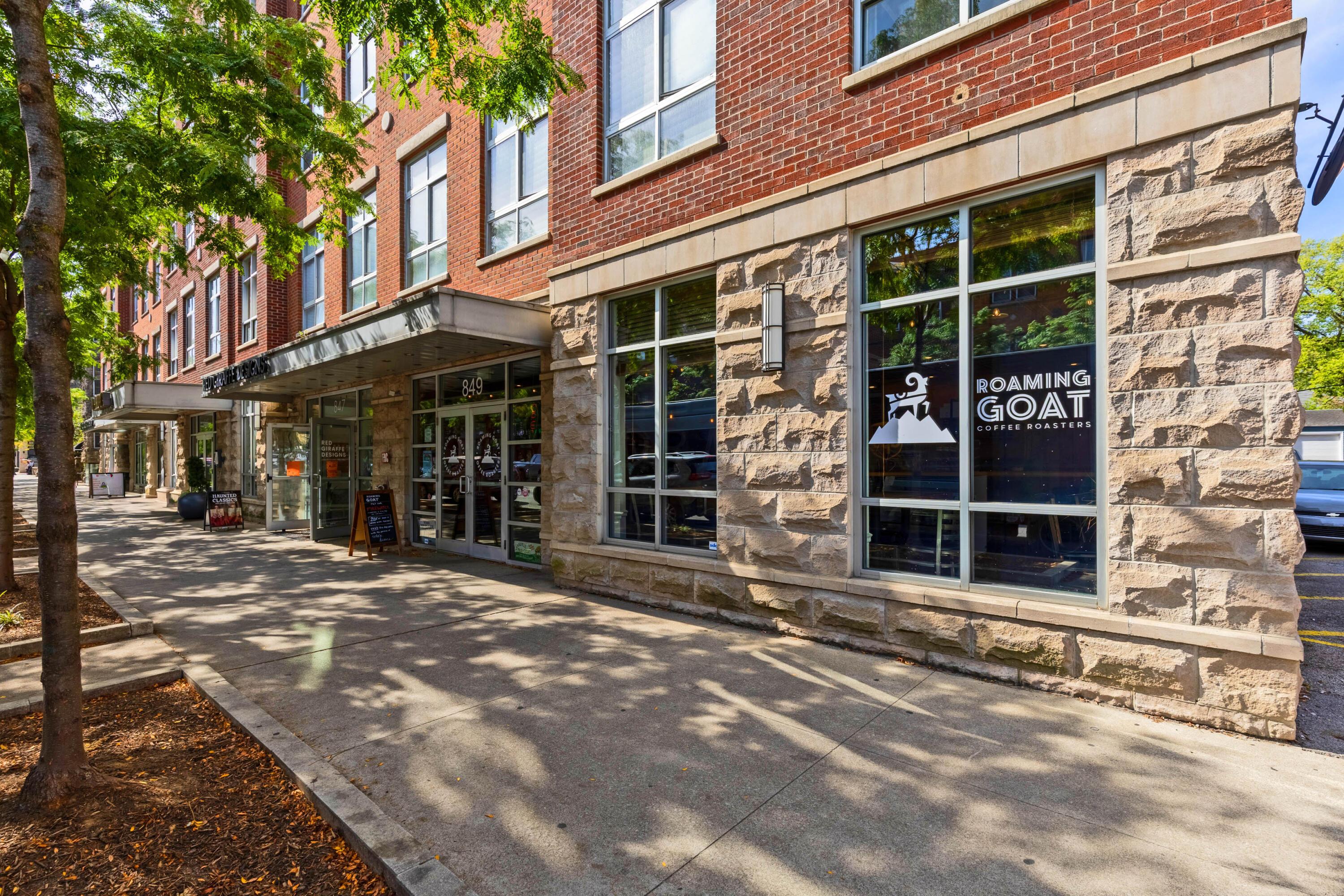 Columbus, Ohio, 43215, United States, 3 Bedrooms Bedrooms, ,4 BathroomsBathrooms,Residential,Active,1954011