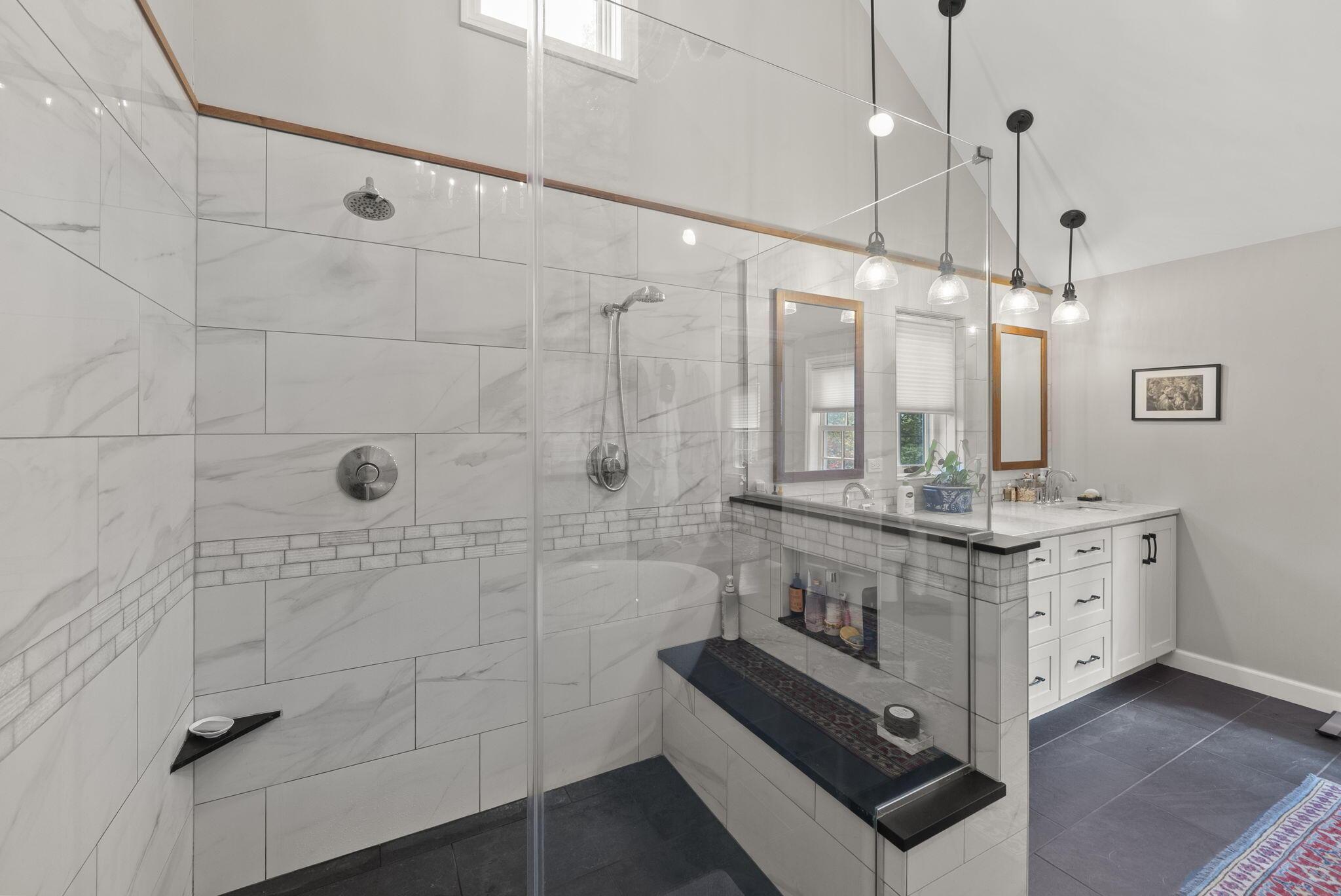 Columbus, Ohio, 43221, United States, 4 Bedrooms Bedrooms, ,5 BathroomsBathrooms,Residential,Active,1953422