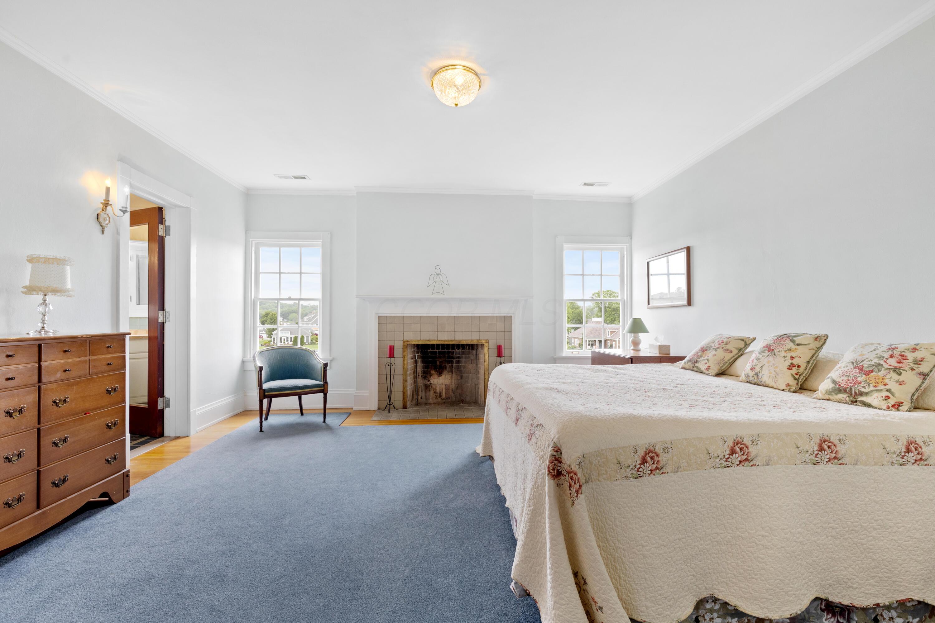 Thornville, Ohio, 43076, United States, 9 Bedrooms Bedrooms, ,7 BathroomsBathrooms,Residential,Active,1821951