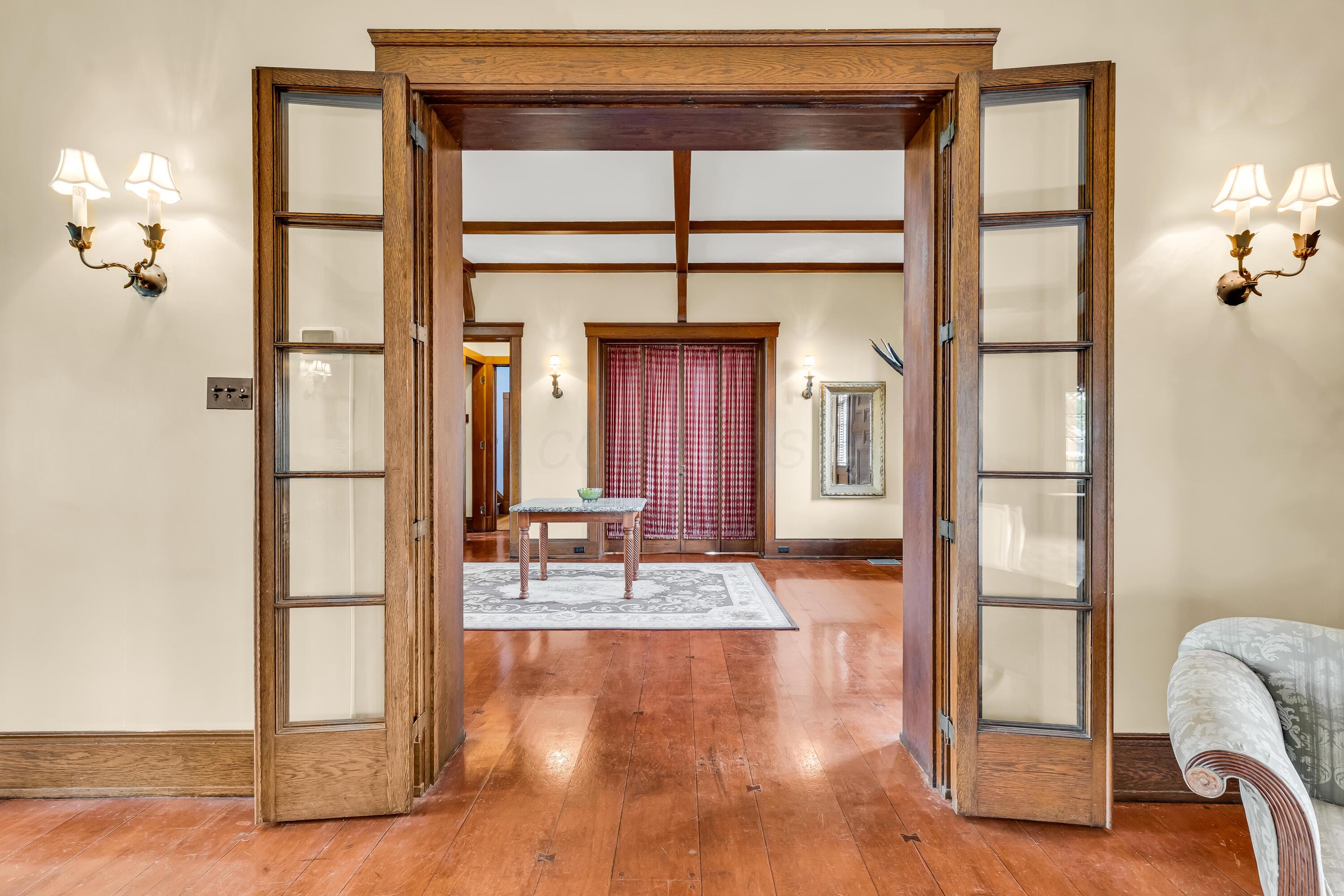 Thornville, Ohio, 43076, United States, 9 Bedrooms Bedrooms, ,7 BathroomsBathrooms,Residential,Active,1821951