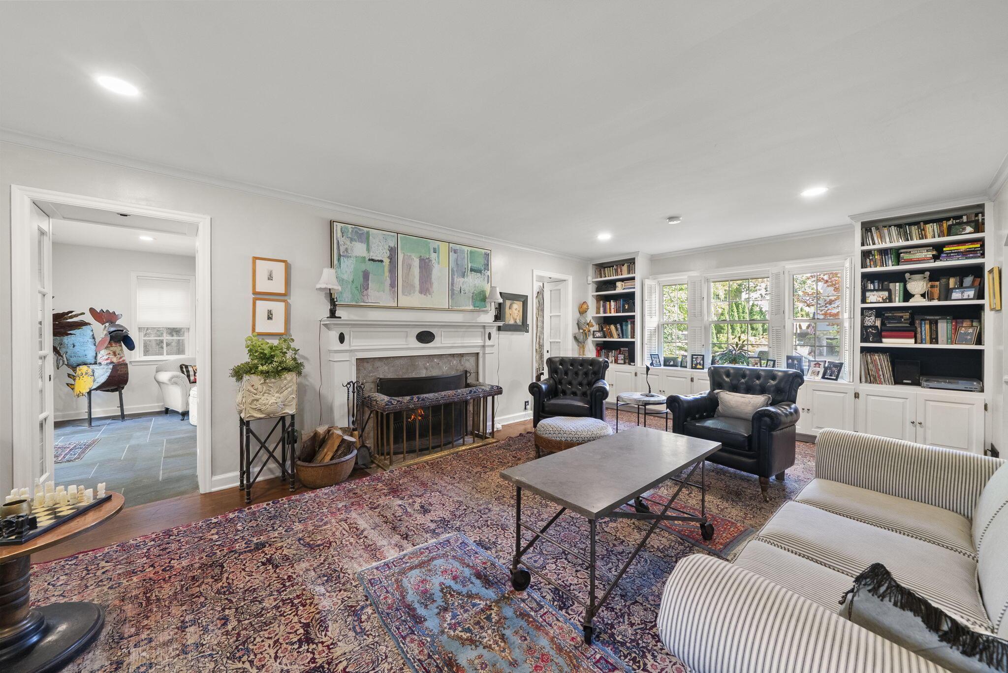 Columbus, Ohio, 43221, United States, 4 Bedrooms Bedrooms, ,5 BathroomsBathrooms,Residential,Active,1953422