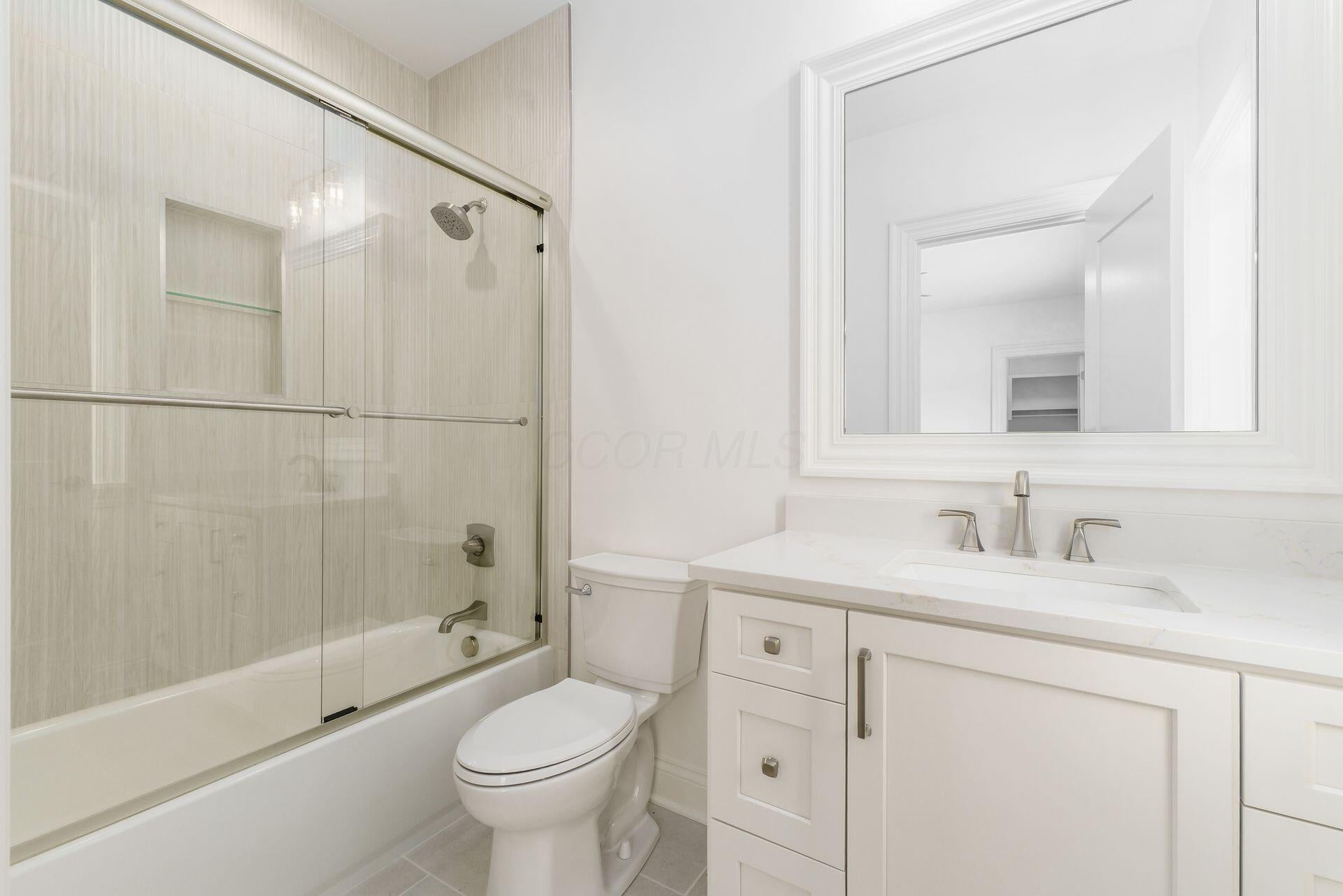 Sunbury, Ohio, 43074, United States, 4 Bedrooms Bedrooms, ,6 BathroomsBathrooms,Residential,Active,2007229