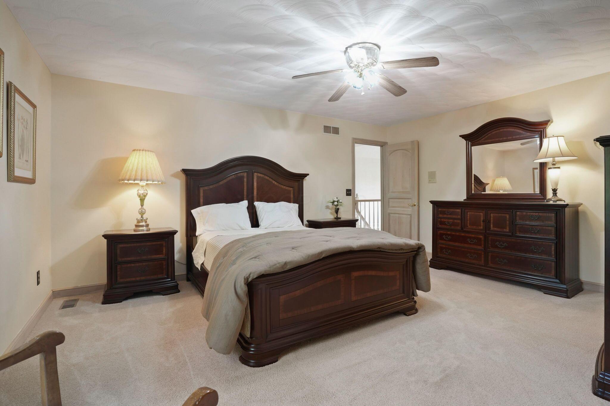 Powell, Ohio, 43065, United States, 5 Bedrooms Bedrooms, ,6 BathroomsBathrooms,Residential,Active,1989786