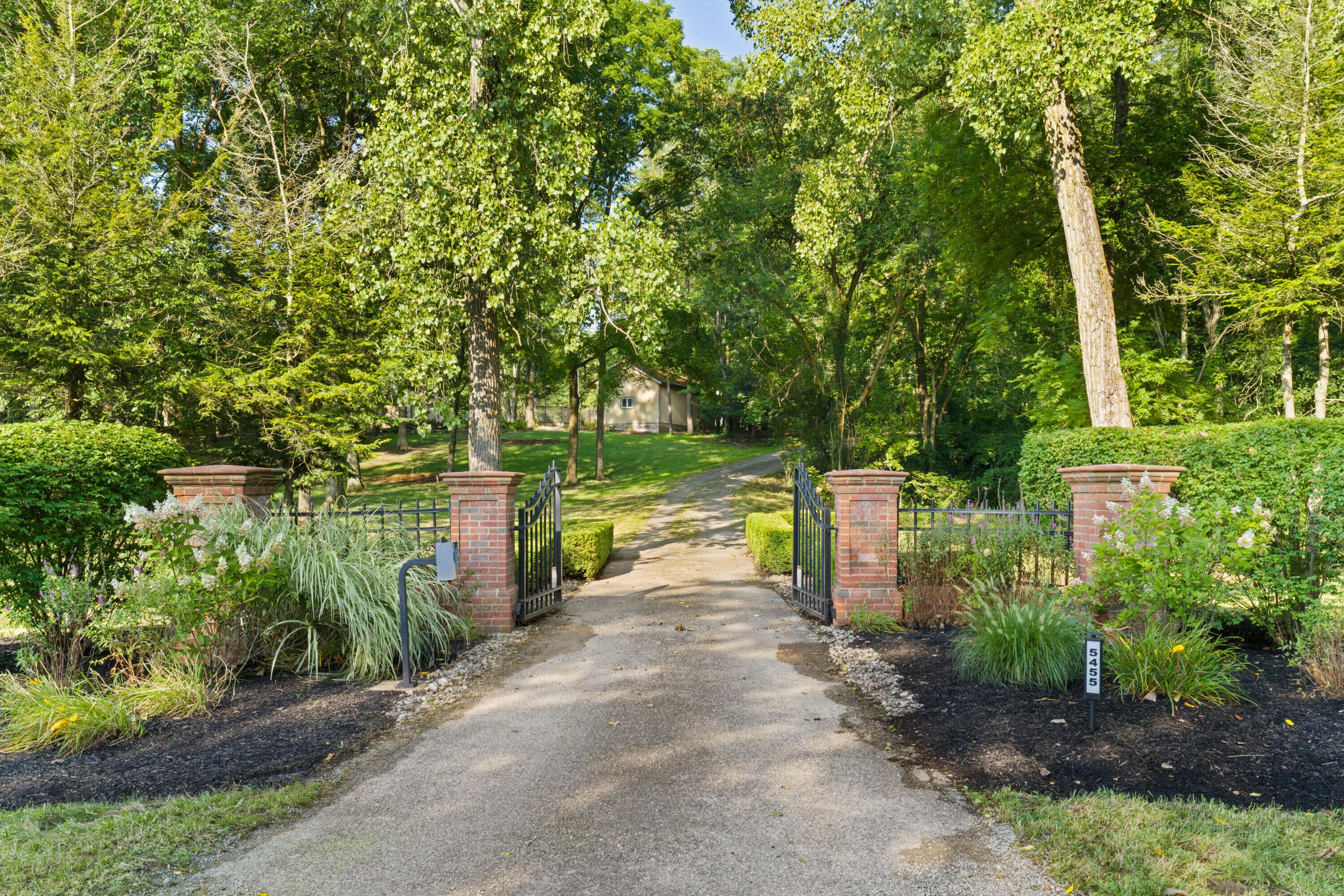 Sunbury, Ohio, 43074, United States, 5 Bedrooms Bedrooms, ,7 BathroomsBathrooms,Residential,Active,1912834
