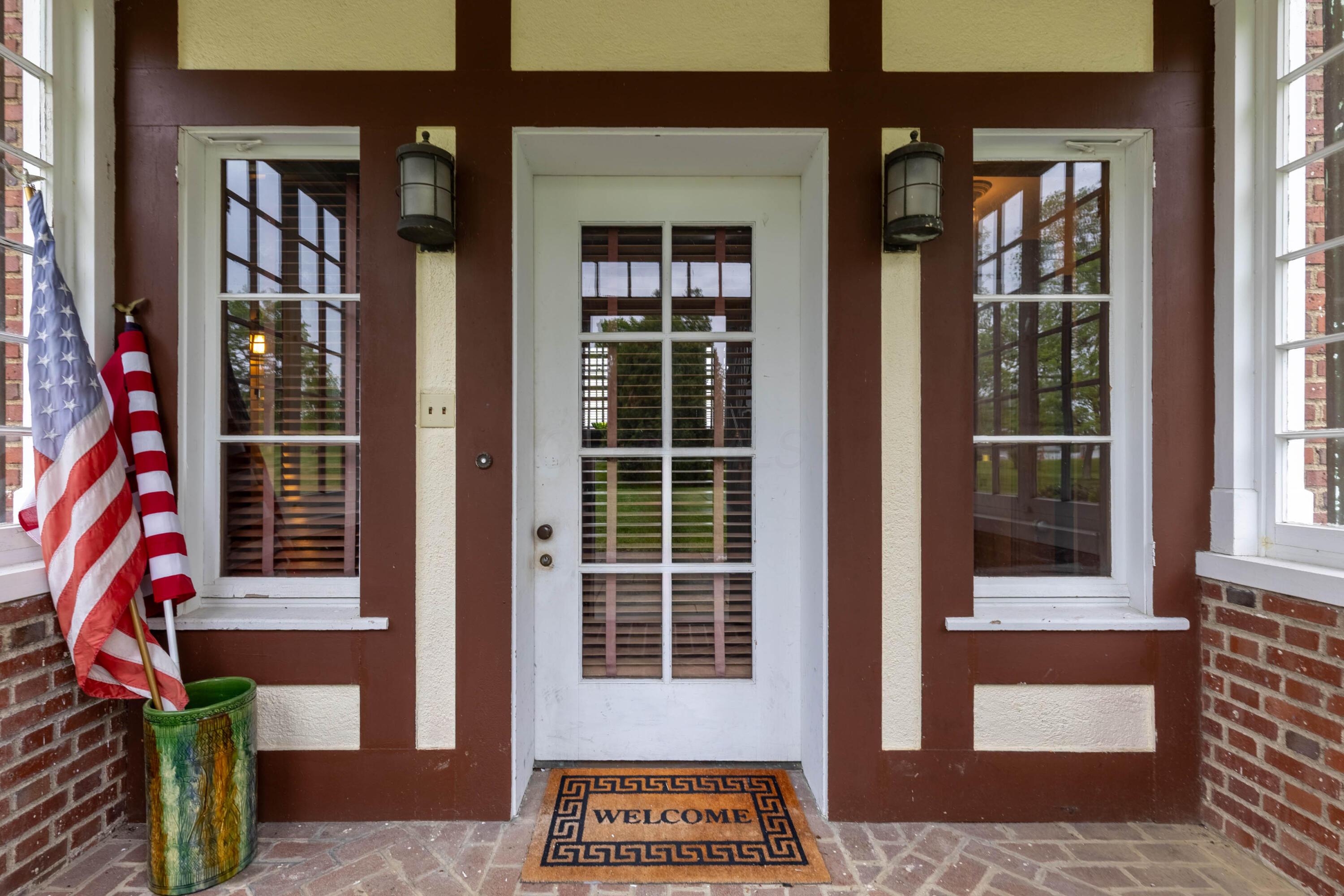 Thornville, Ohio, 43076, United States, 9 Bedrooms Bedrooms, ,7 BathroomsBathrooms,Residential,Active,1821951