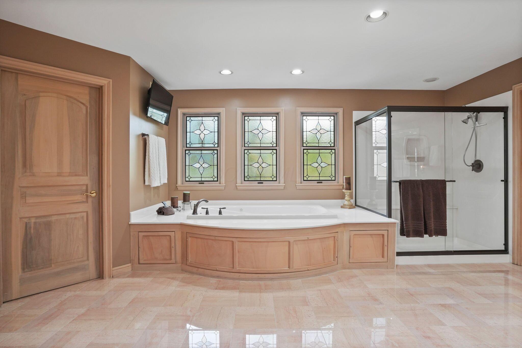 Powell, Ohio, 43065, United States, 5 Bedrooms Bedrooms, ,6 BathroomsBathrooms,Residential,Active,1989786