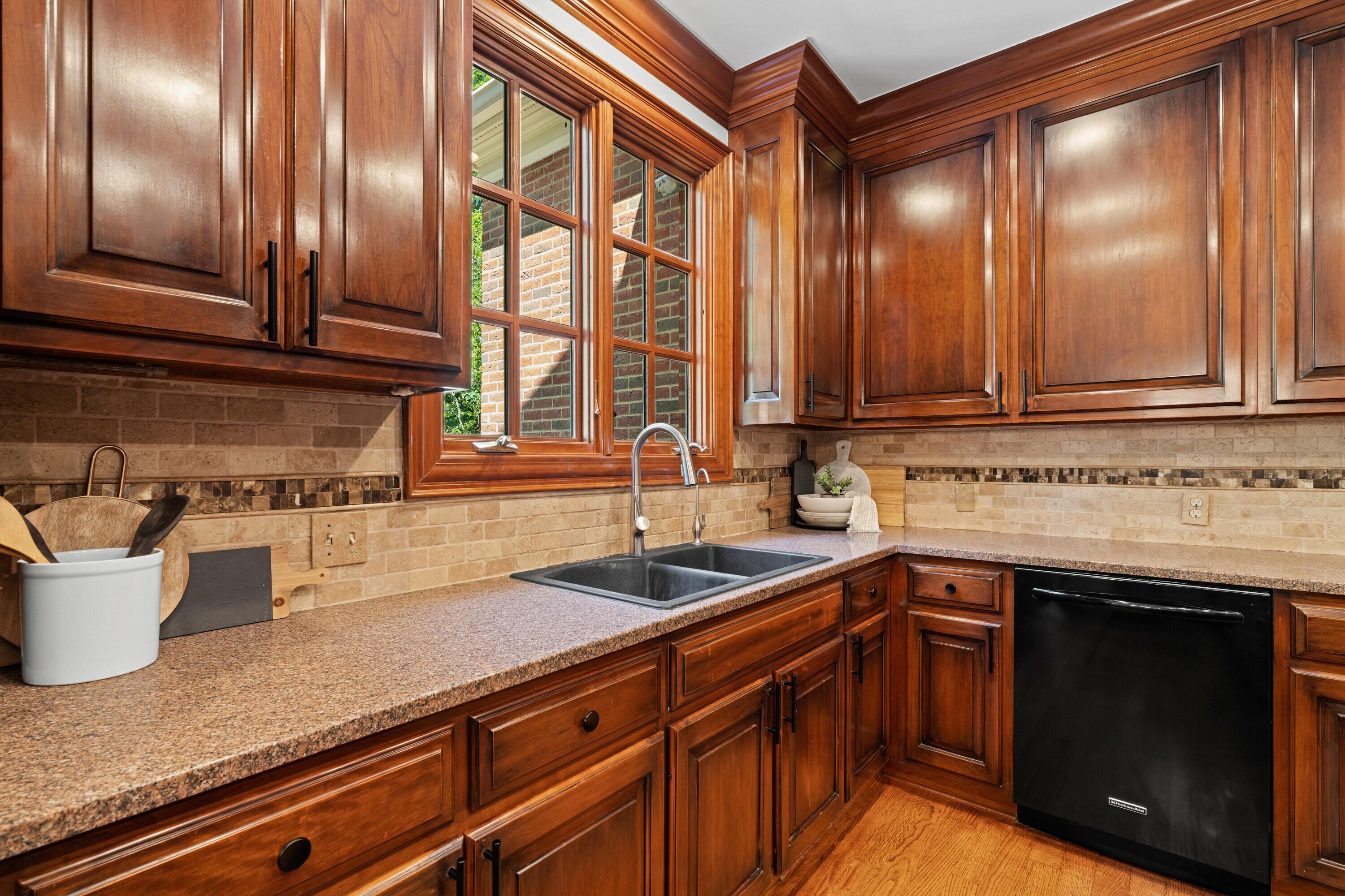 Sunbury, Ohio, 43074, United States, 5 Bedrooms Bedrooms, ,7 BathroomsBathrooms,Residential,Active,1912834