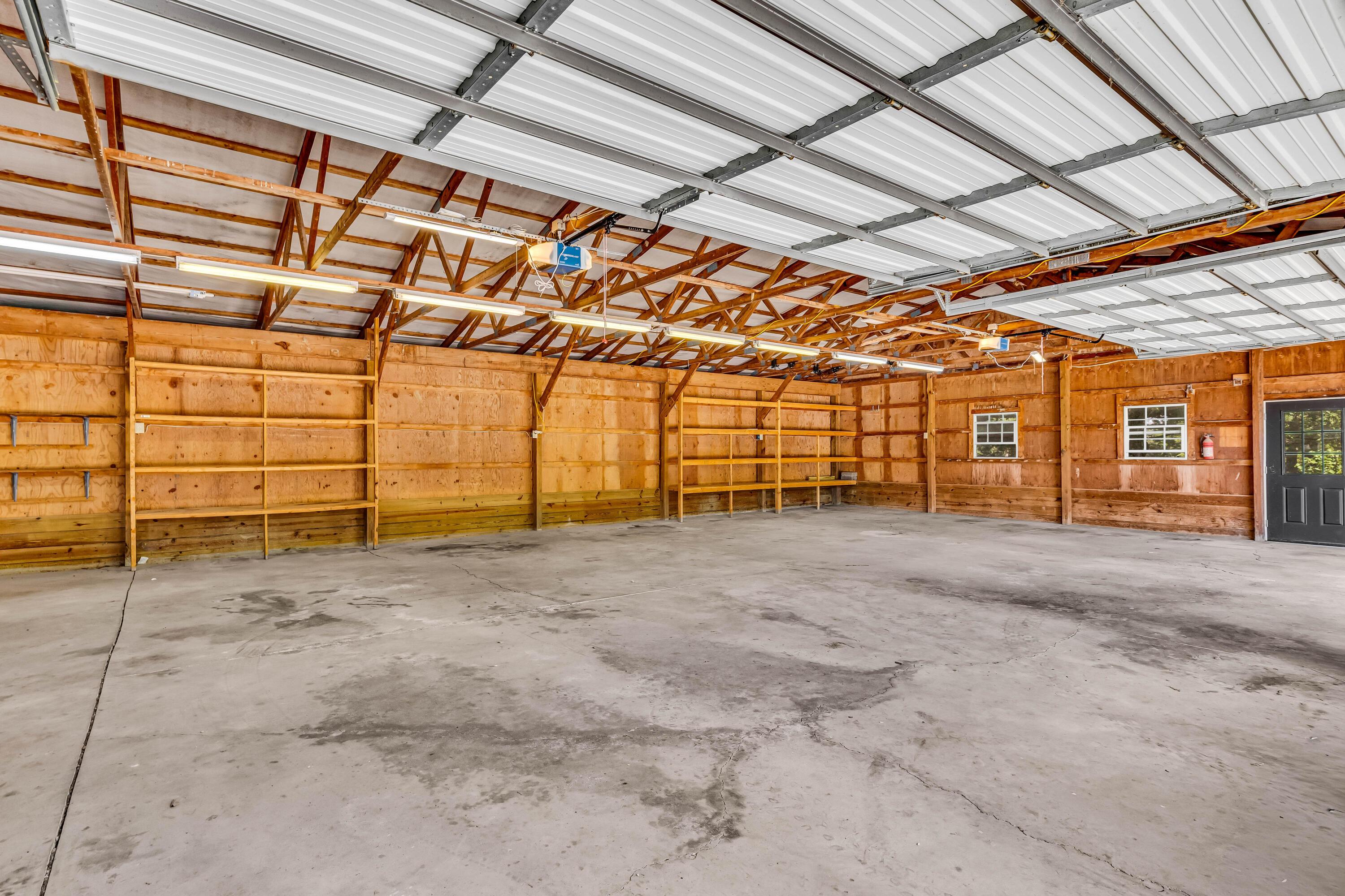 Centerburg, Ohio, 43011, United States, 5 Bedrooms Bedrooms, ,5 BathroomsBathrooms,Residential,Active,1999913