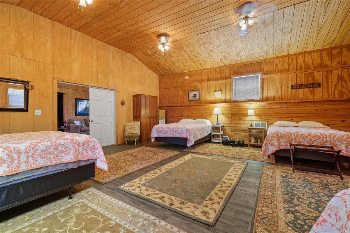 Fredericktown, Ohio, 43019, United States, 8 Bedrooms Bedrooms, ,7 BathroomsBathrooms,Residential,Active,1953994