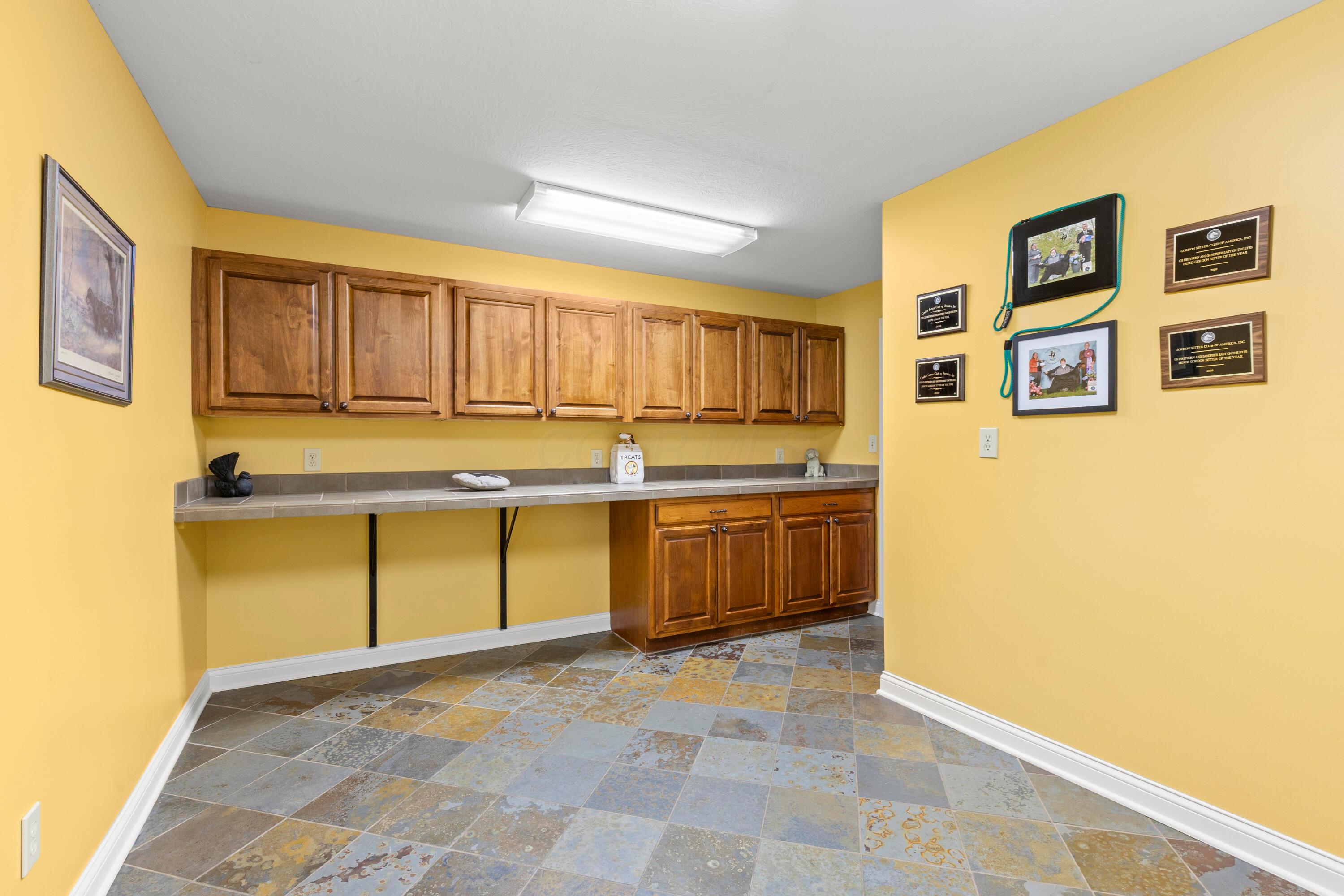 Lancaster, Ohio, 43130, United States, 4 Bedrooms Bedrooms, ,4 BathroomsBathrooms,Residential,Active,1910133