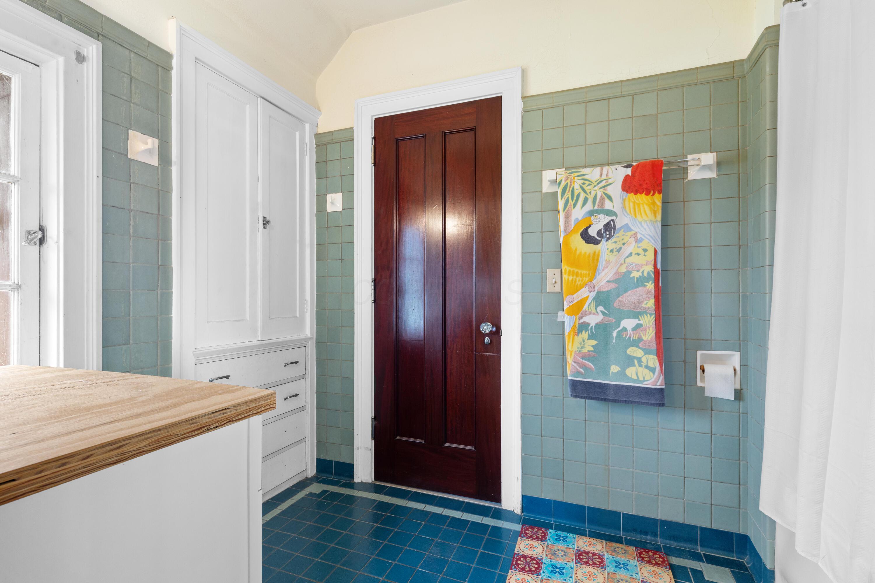 Thornville, Ohio, 43076, United States, 9 Bedrooms Bedrooms, ,7 BathroomsBathrooms,Residential,Active,1821951