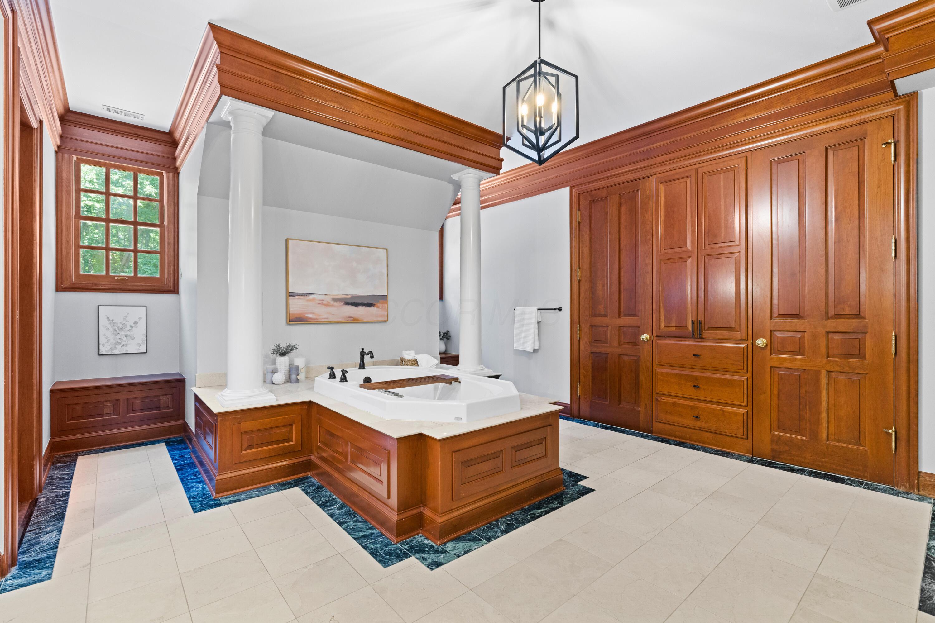 Sunbury, Ohio, 43074, United States, 5 Bedrooms Bedrooms, ,7 BathroomsBathrooms,Residential,Active,1912834