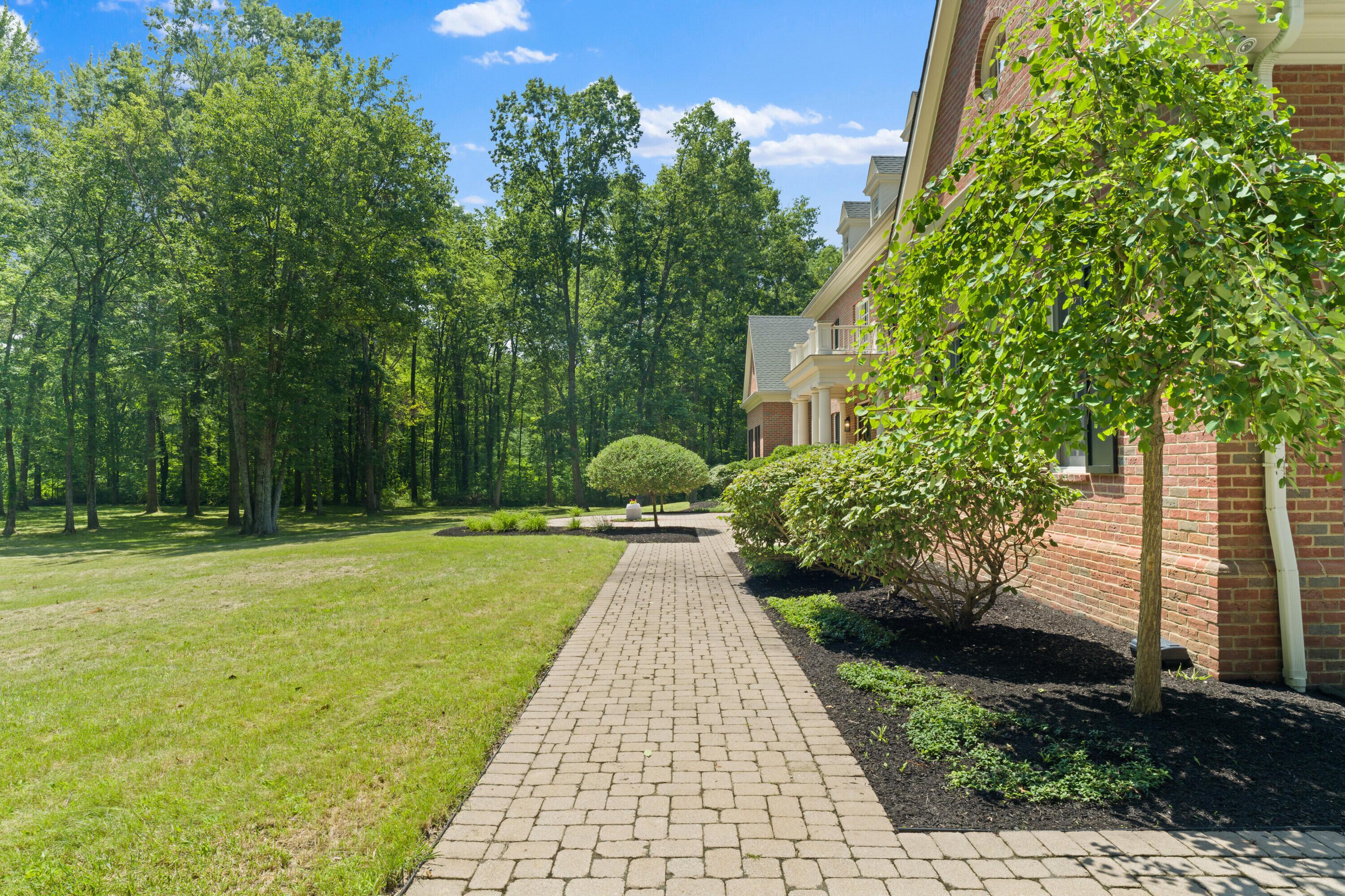 Sunbury, Ohio, 43074, United States, 5 Bedrooms Bedrooms, ,7 BathroomsBathrooms,Residential,Active,1912834