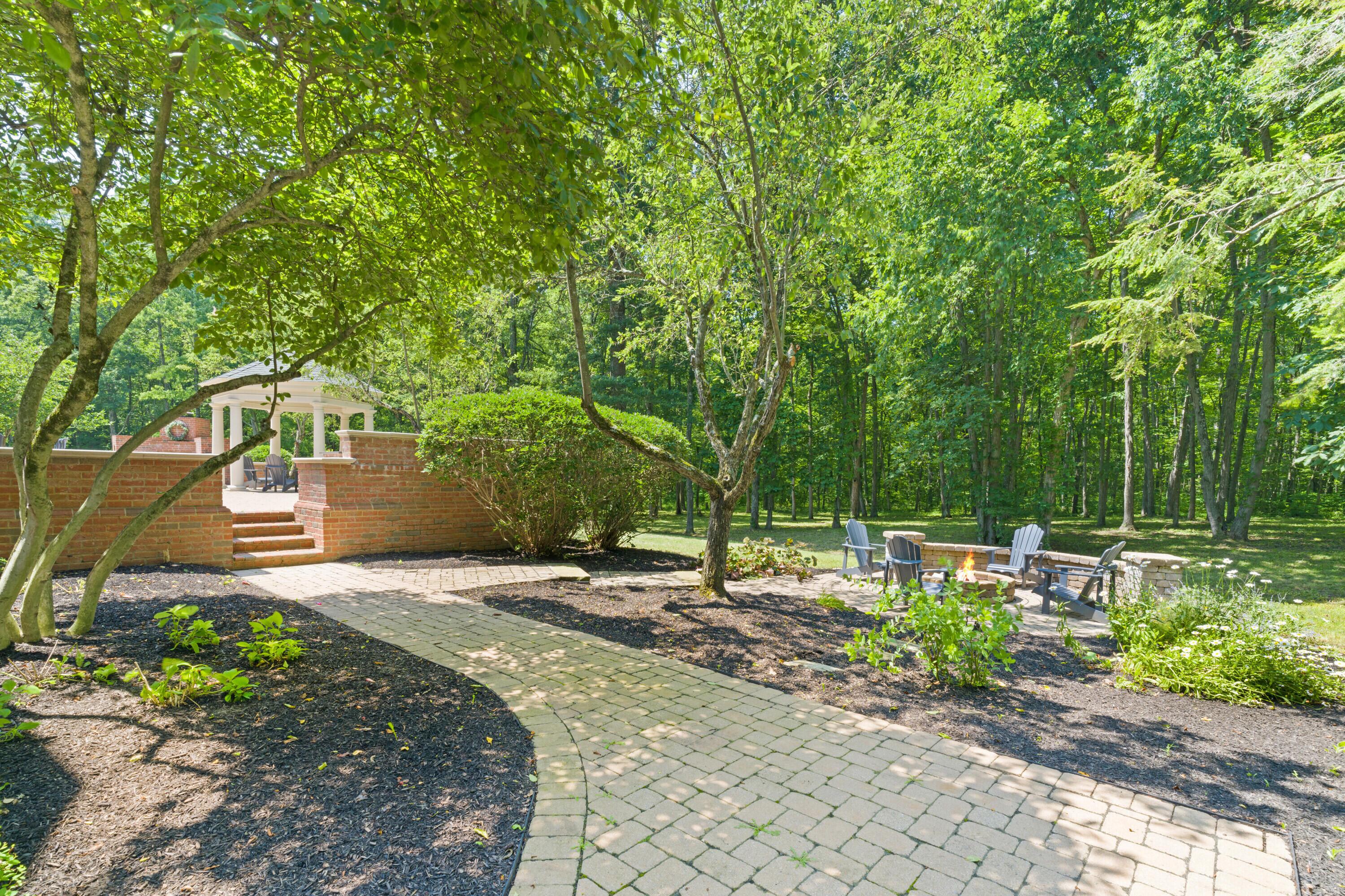 Sunbury, Ohio, 43074, United States, 5 Bedrooms Bedrooms, ,7 BathroomsBathrooms,Residential,Active,1912834