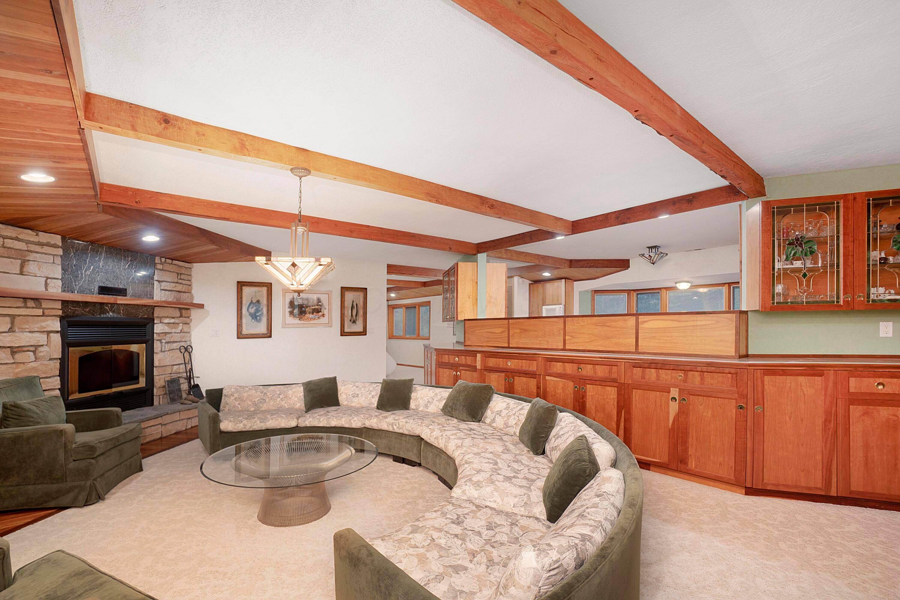 Rockbridge, Ohio, 43149, United States, 3 Bedrooms Bedrooms, ,4 BathroomsBathrooms,Residential,Active,1992551