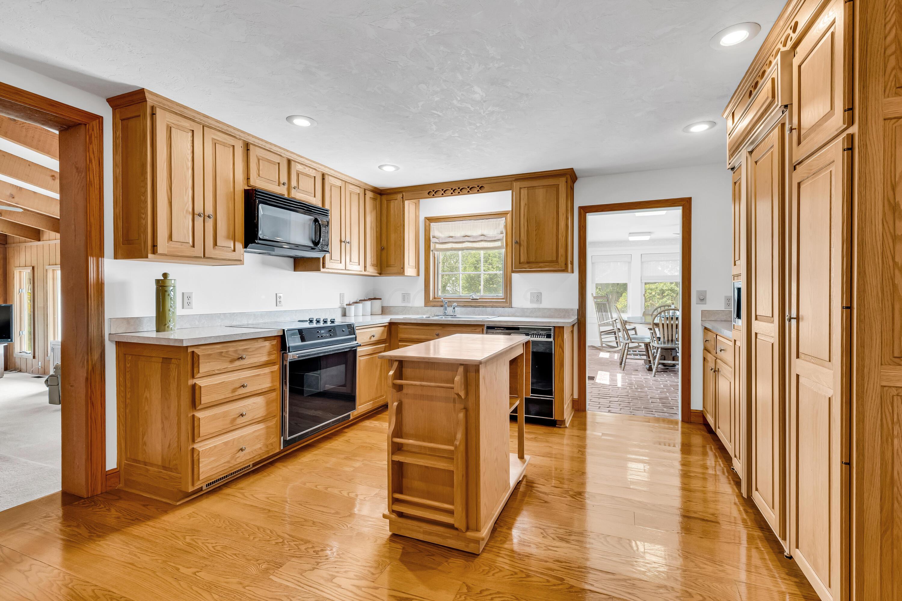 Centerburg, Ohio, 43011, United States, ,3 BathroomsBathrooms,Residential,Active,1853278