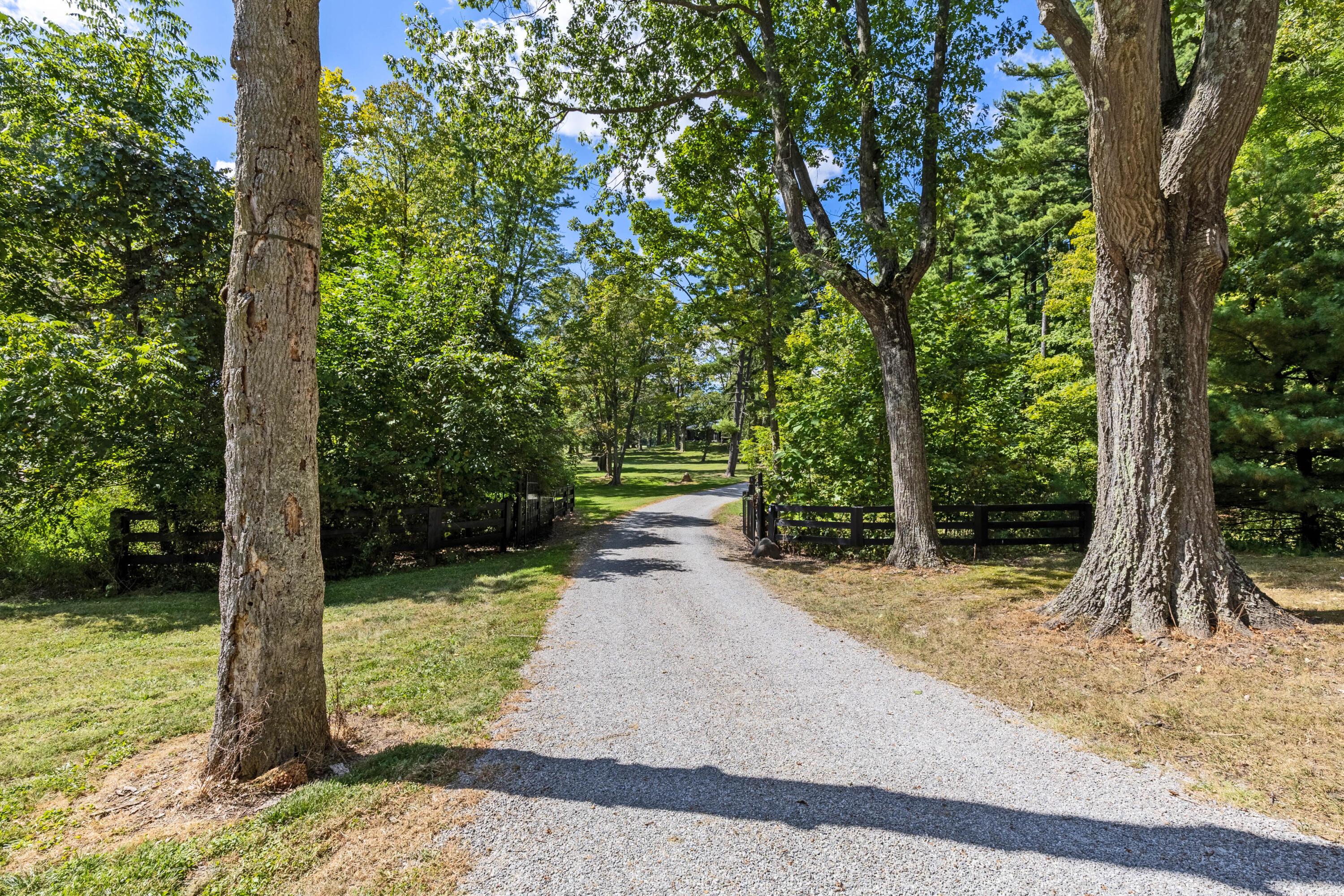 Centerburg, Ohio, 43011, United States, 5 Bedrooms Bedrooms, ,5 BathroomsBathrooms,Residential,Active,1934755