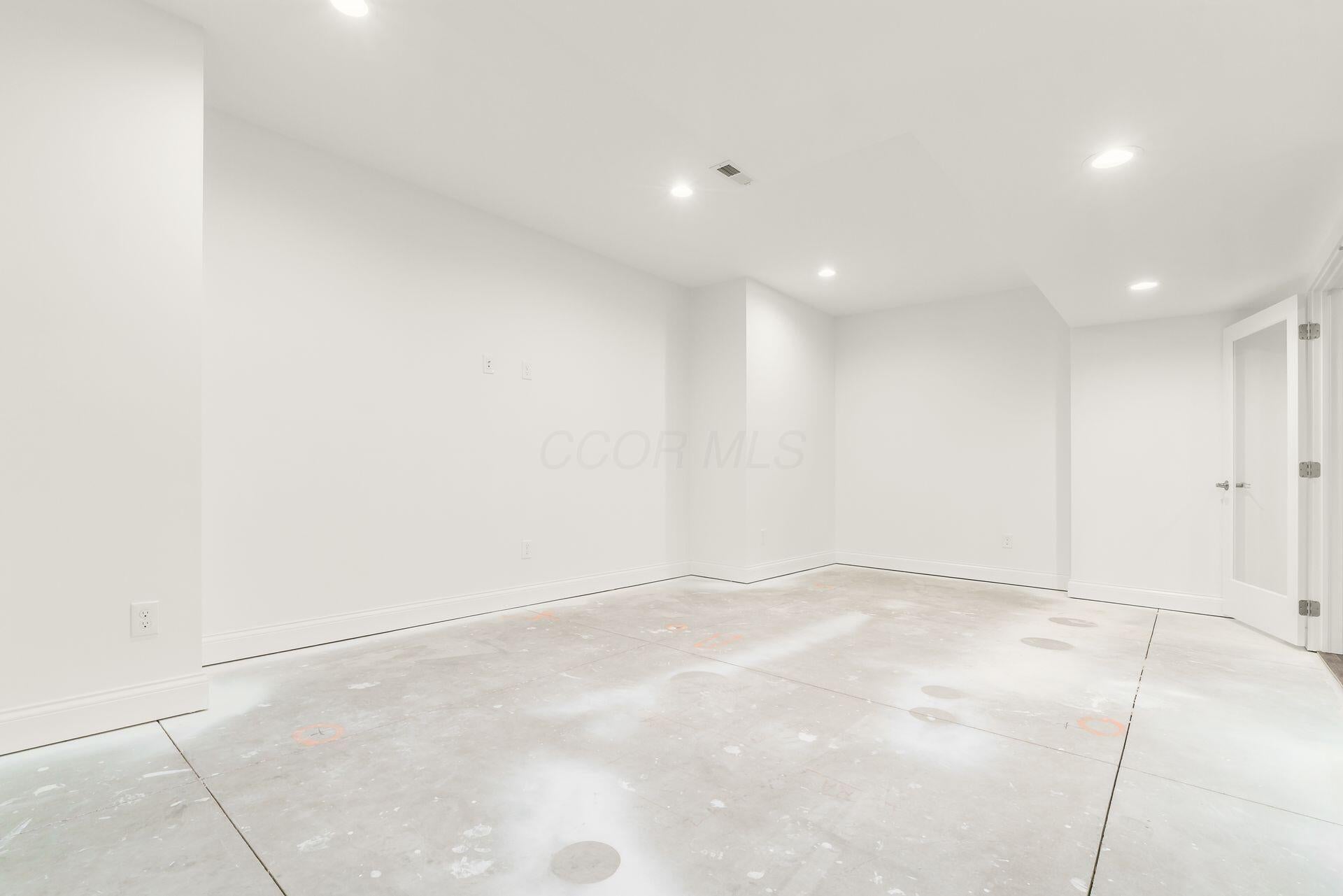 Sunbury, Ohio, 43074, United States, 4 Bedrooms Bedrooms, ,6 BathroomsBathrooms,Residential,Active,2007229