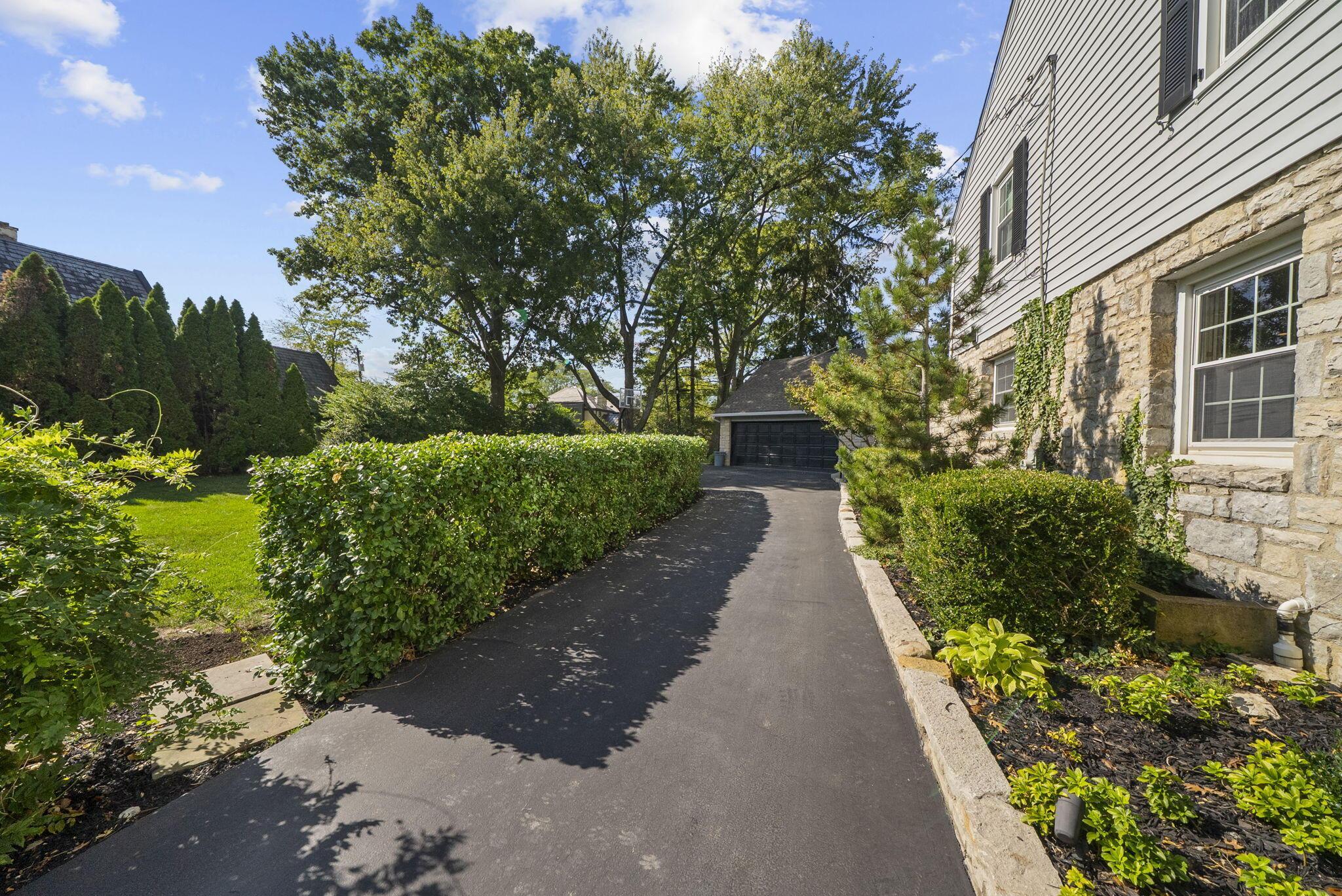 Columbus, Ohio, 43221, United States, 4 Bedrooms Bedrooms, ,5 BathroomsBathrooms,Residential,Active,1953422