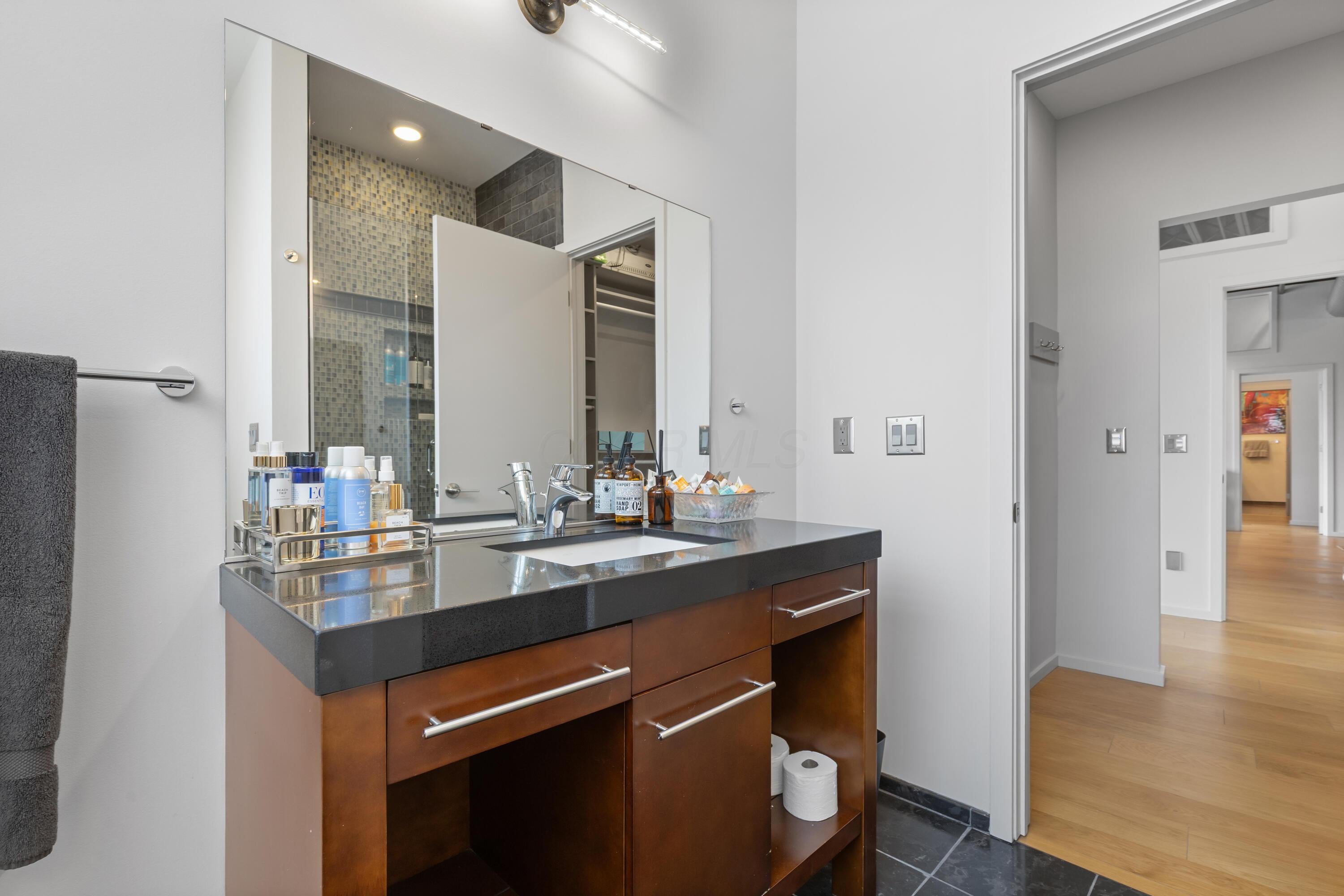 Columbus, Ohio, 43201, United States, 3 Bedrooms Bedrooms, ,5 BathroomsBathrooms,Residential,Active,1894778