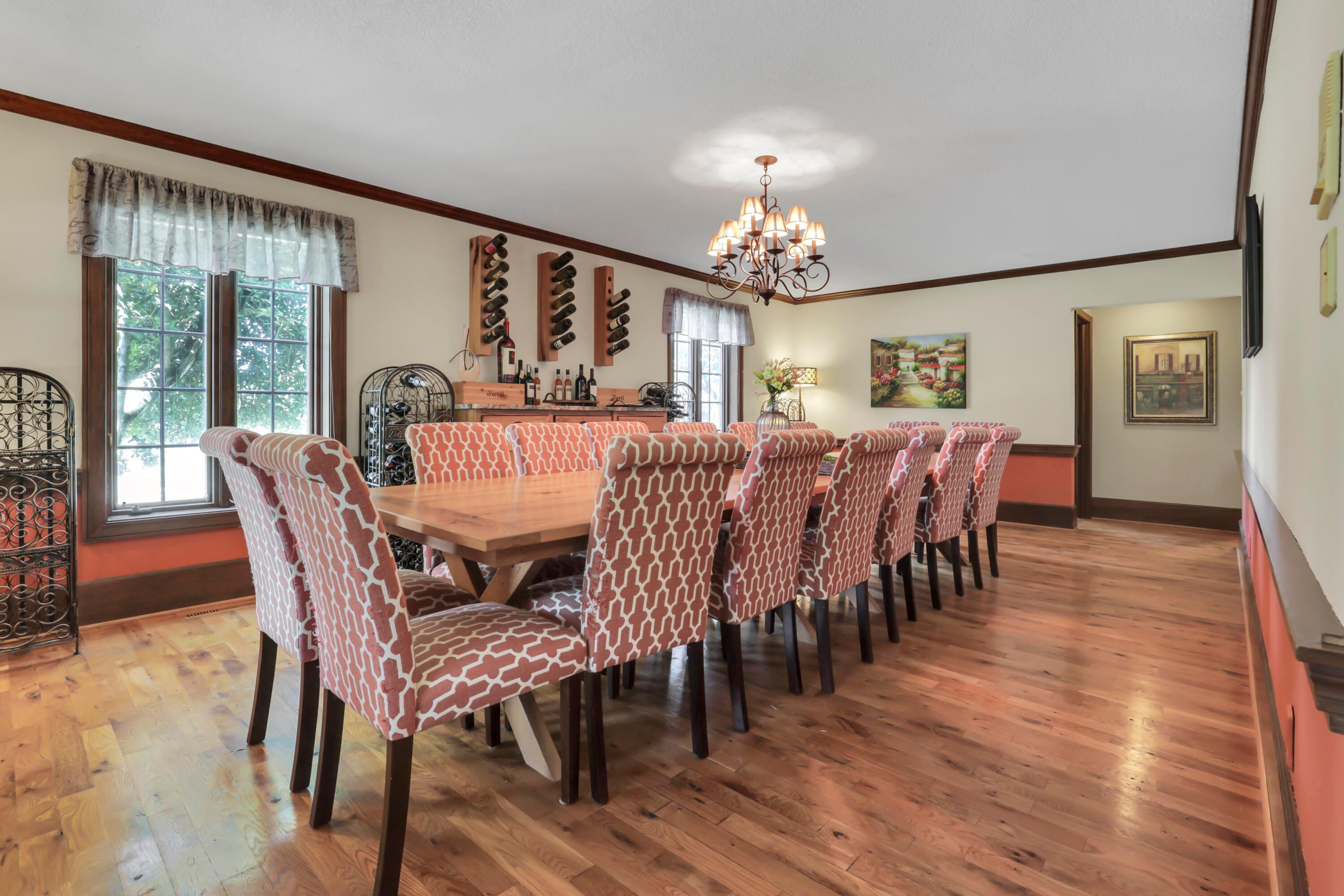 Newark, Ohio, 43055, United States, 5 Bedrooms Bedrooms, ,6 BathroomsBathrooms,Residential,Active,1909629