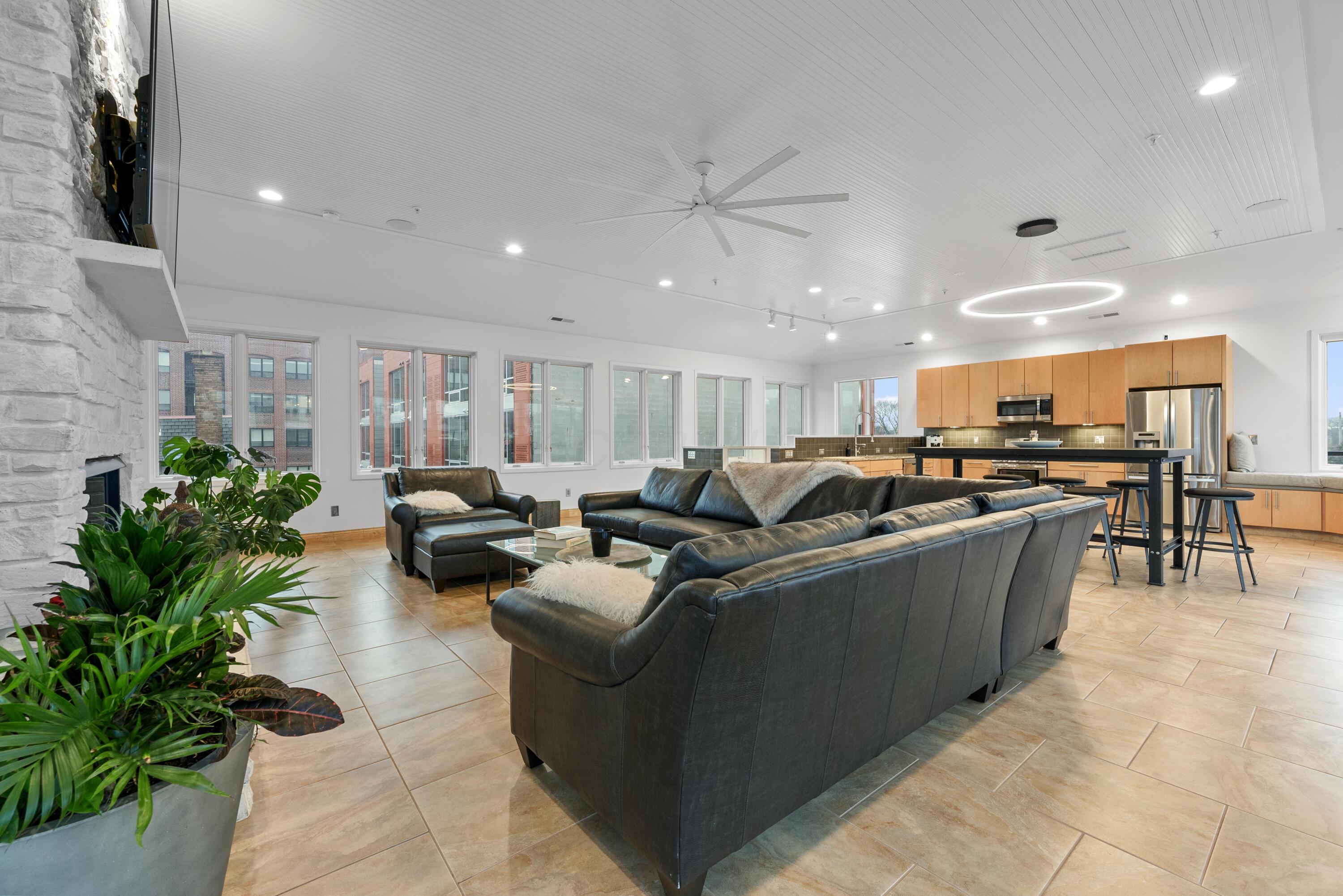 Columbus, Ohio, 43201, United States, 3 Bedrooms Bedrooms, ,5 BathroomsBathrooms,Residential,Active,1894778