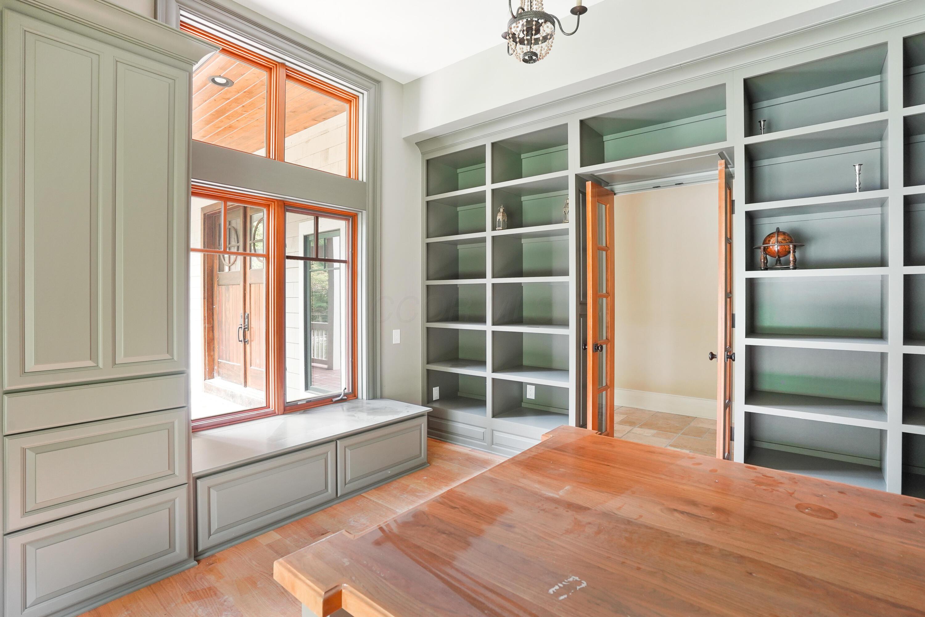 Dublin, Ohio, 43017, United States, 5 Bedrooms Bedrooms, ,6 BathroomsBathrooms,Residential,Active,2007028