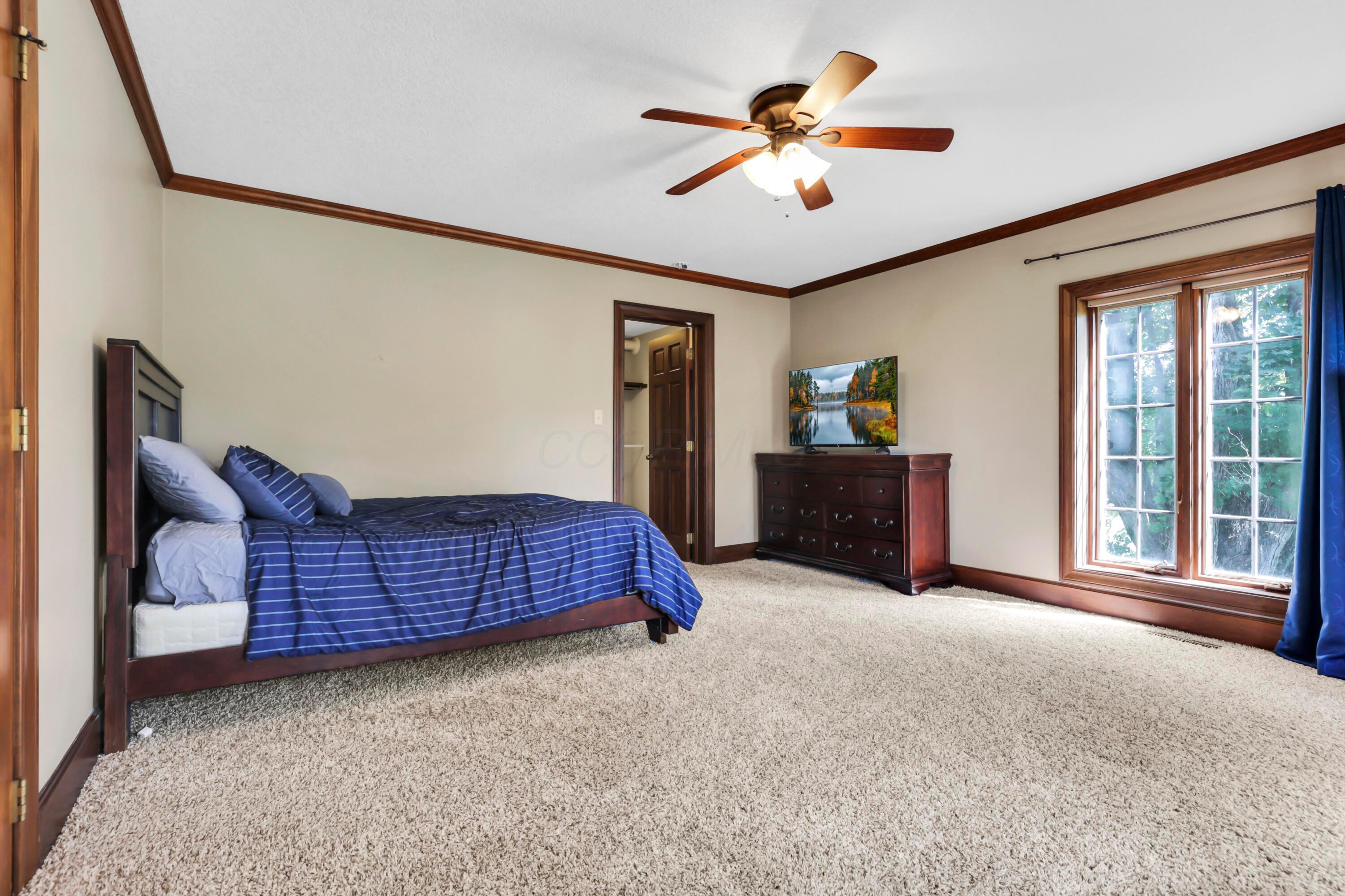 Newark, Ohio, 43055, United States, 5 Bedrooms Bedrooms, ,6 BathroomsBathrooms,Residential,Active,1909629