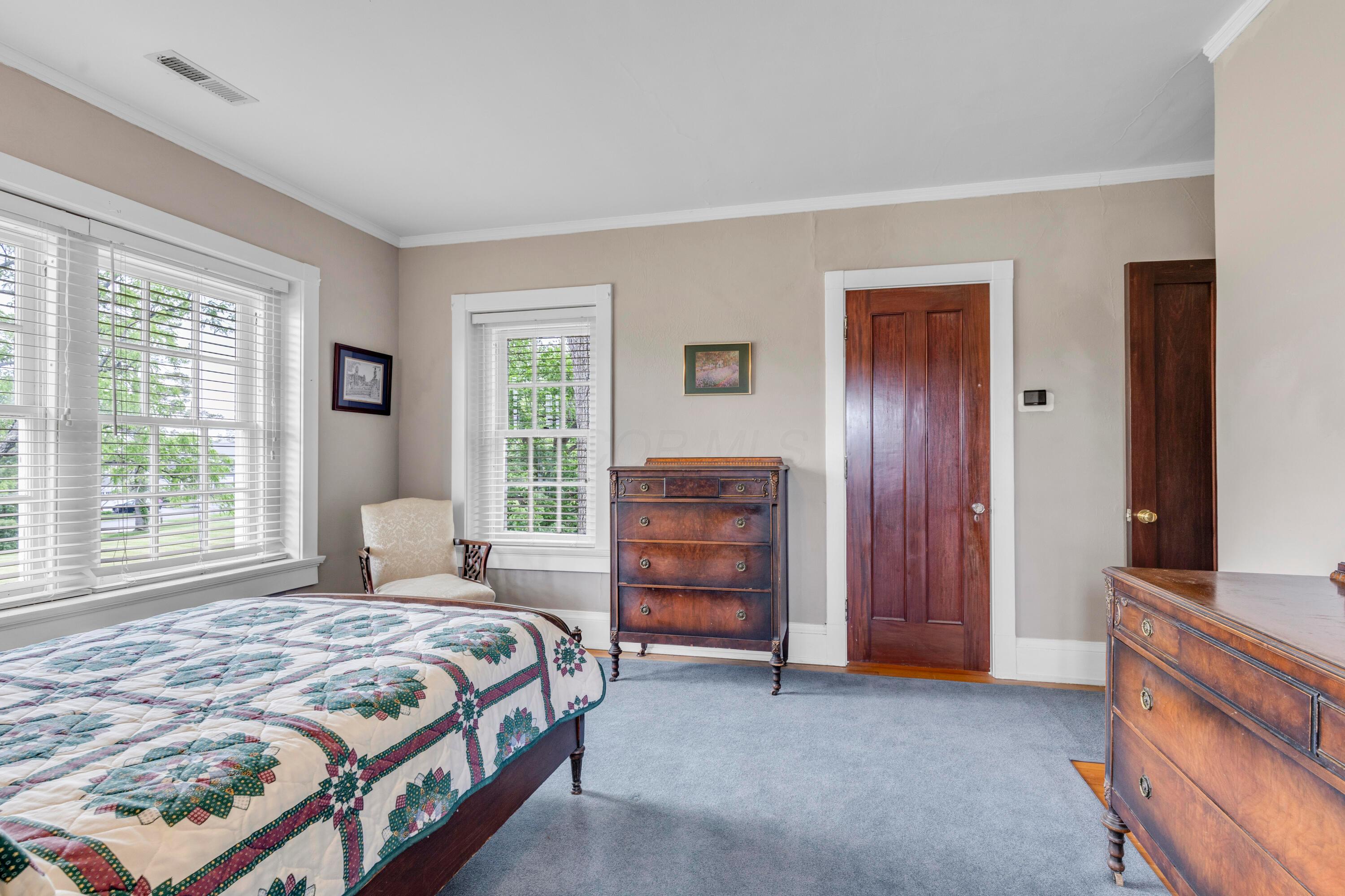 Thornville, Ohio, 43076, United States, 9 Bedrooms Bedrooms, ,7 BathroomsBathrooms,Residential,Active,1821951