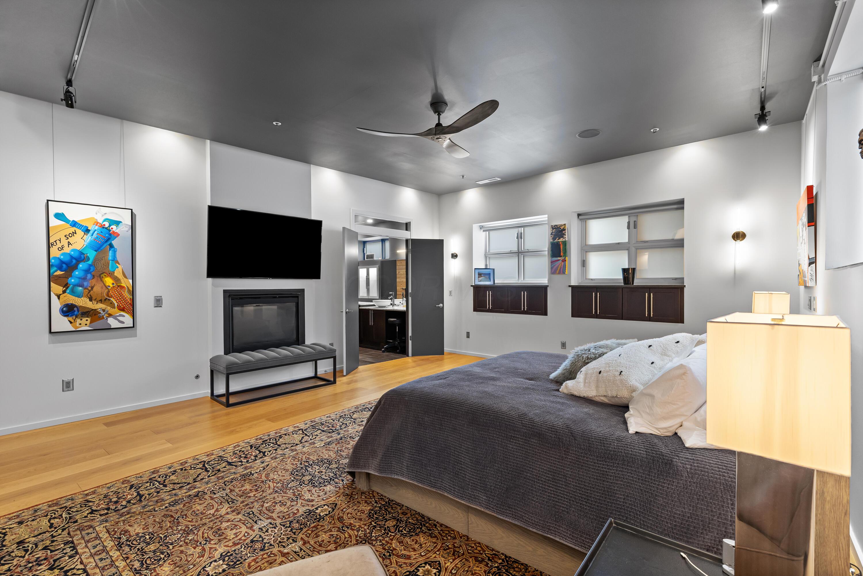 Columbus, Ohio, 43201, United States, 3 Bedrooms Bedrooms, ,5 BathroomsBathrooms,Residential,Active,1894778