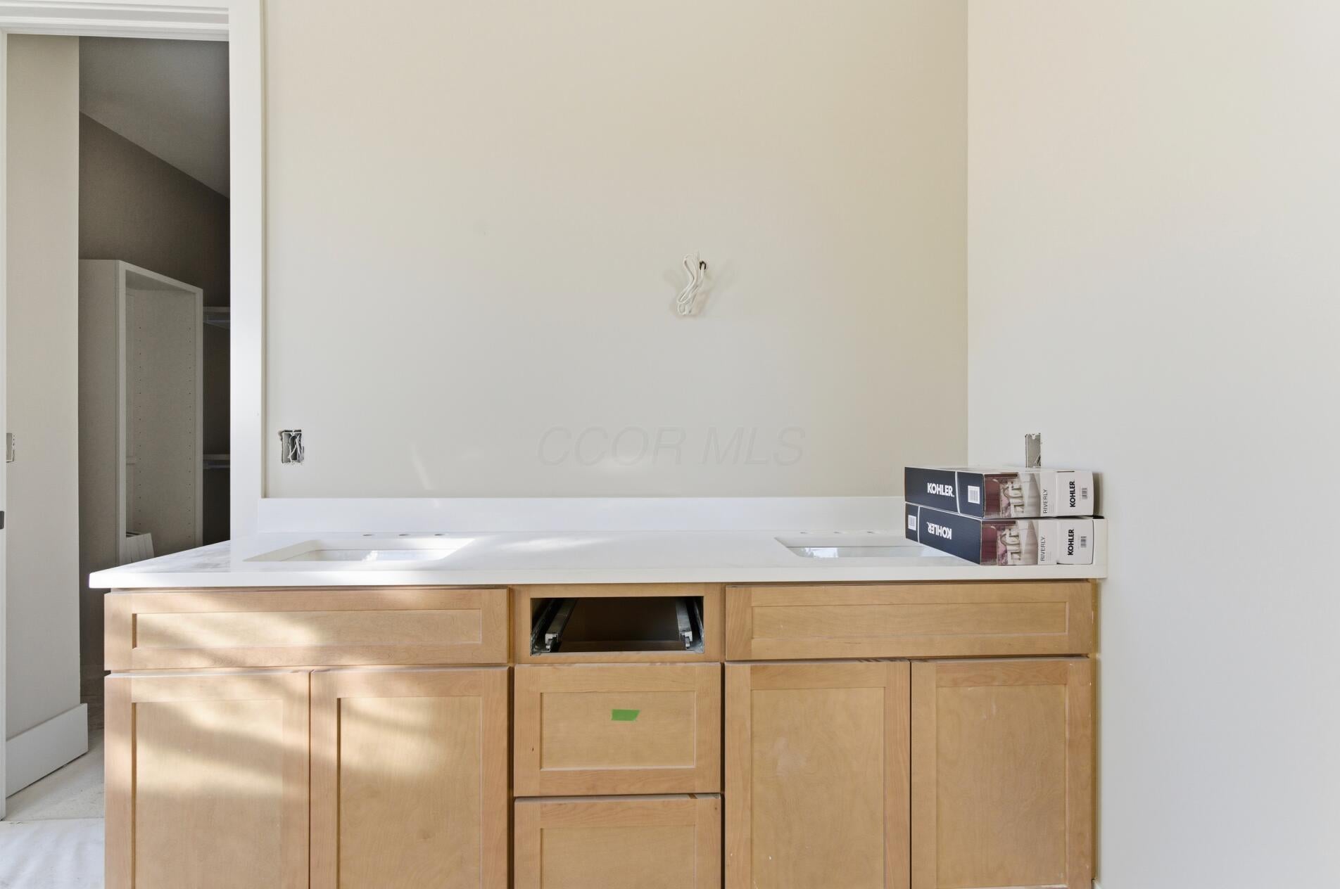 Dublin, Ohio, 43016, United States, 4 Bedrooms Bedrooms, ,5 BathroomsBathrooms,Residential,Active,1945857