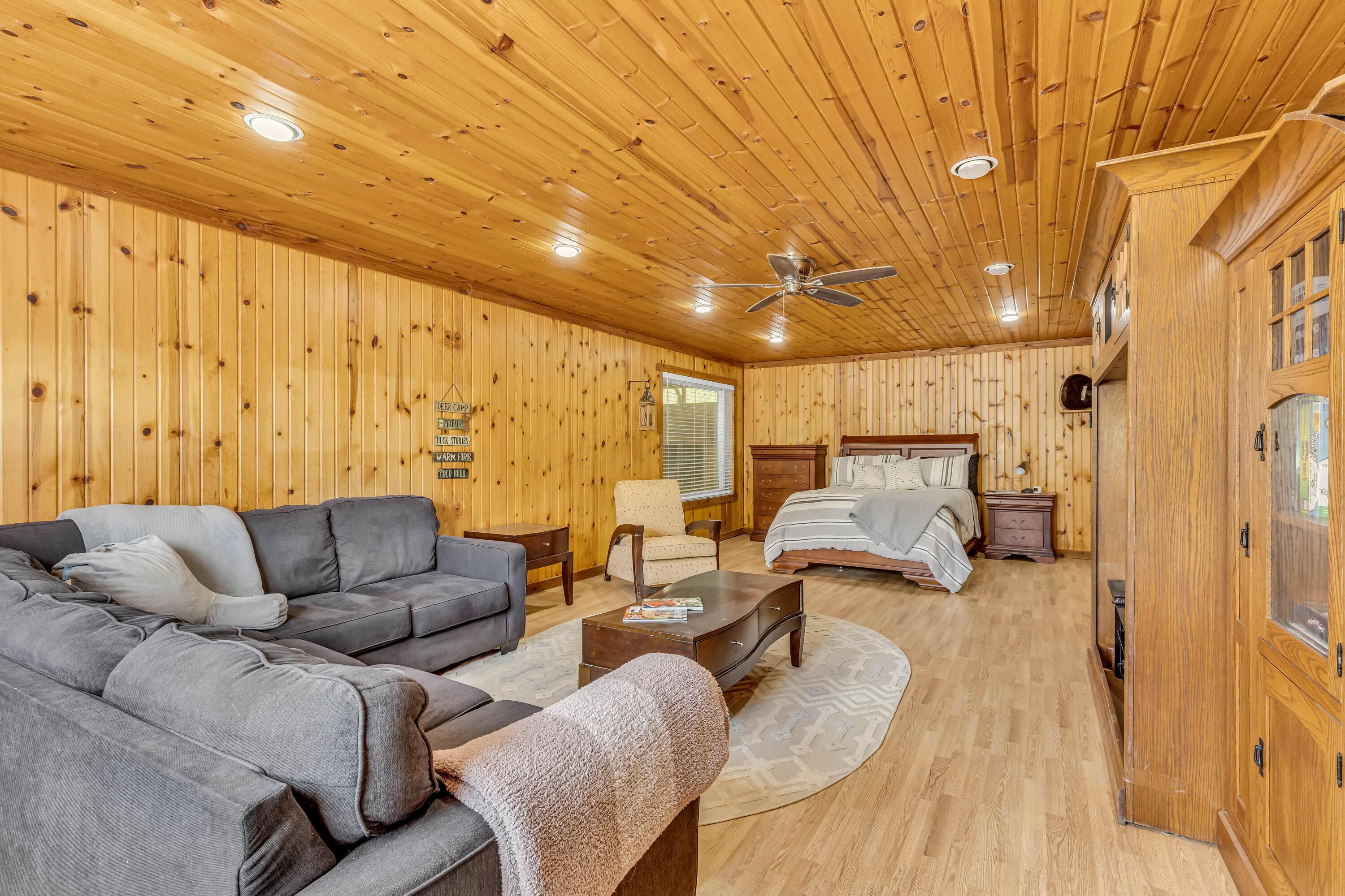 Centerburg, Ohio, 43011, United States, 5 Bedrooms Bedrooms, ,5 BathroomsBathrooms,Residential,Active,1934755