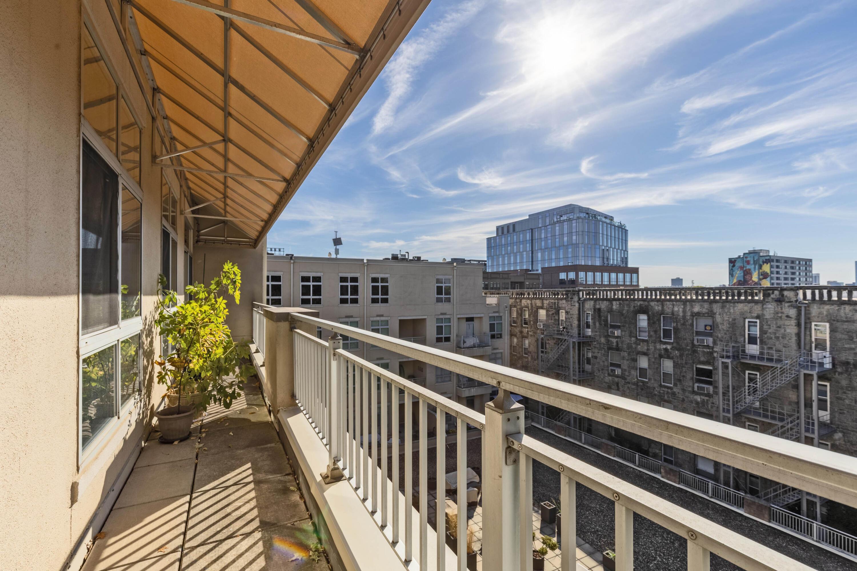 Columbus, Ohio, 43215, United States, 3 Bedrooms Bedrooms, ,4 BathroomsBathrooms,Residential,Active,1954011