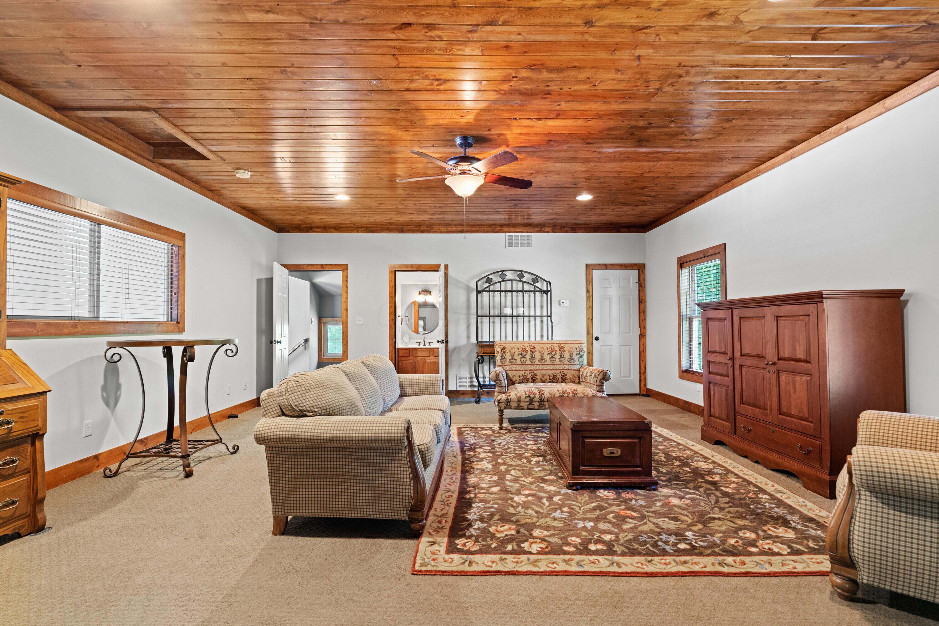 Sunbury, Ohio, 43074, United States, 5 Bedrooms Bedrooms, ,7 BathroomsBathrooms,Residential,Active,1912834