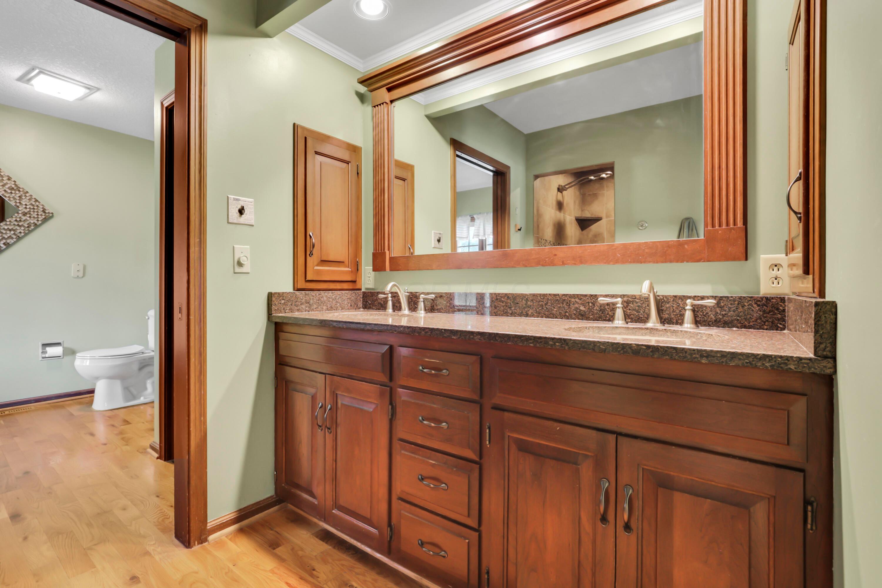 Newark, Ohio, 43055, United States, 5 Bedrooms Bedrooms, ,6 BathroomsBathrooms,Residential,Active,1909629