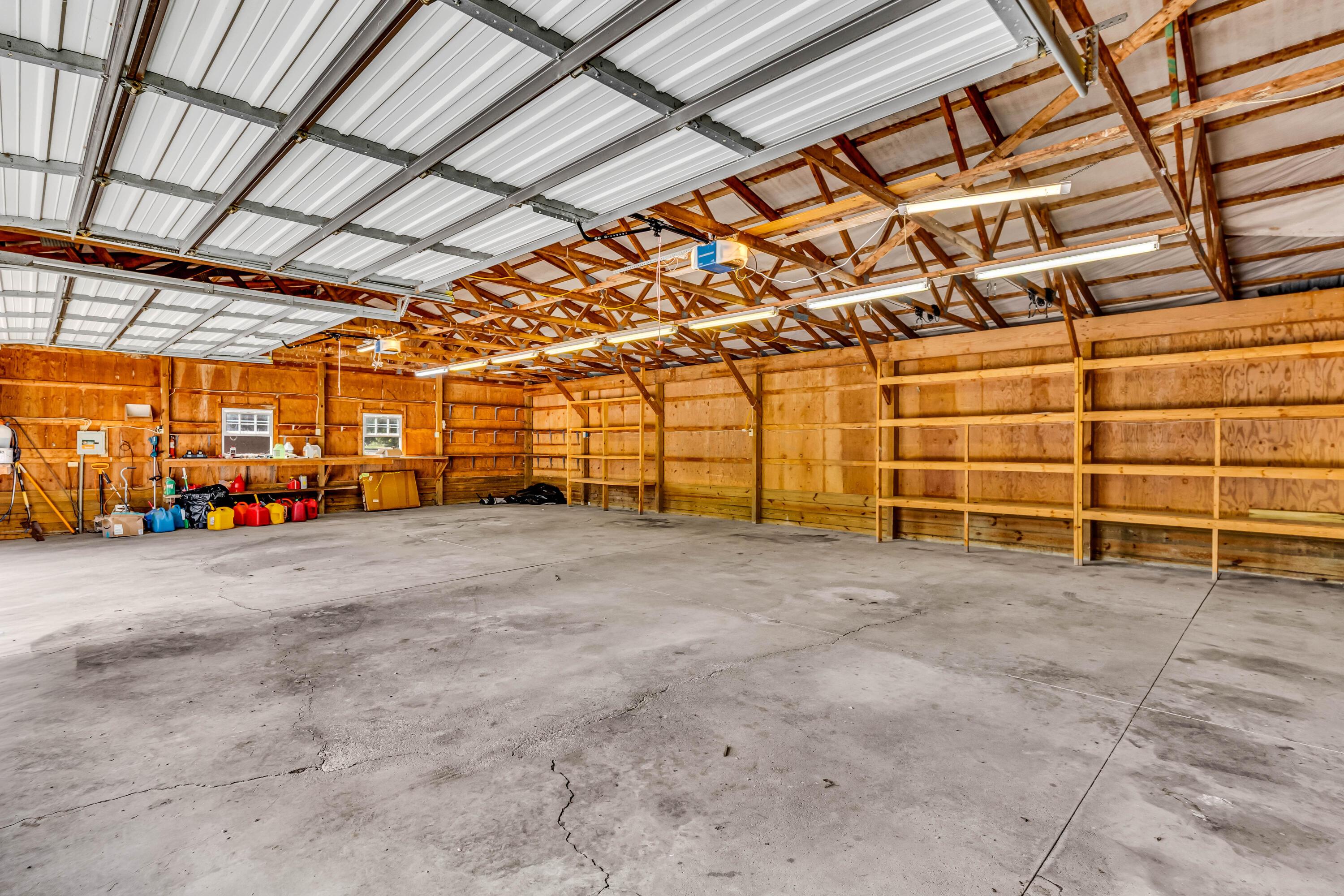 Centerburg, Ohio, 43011, United States, 5 Bedrooms Bedrooms, ,5 BathroomsBathrooms,Residential,Active,1999913