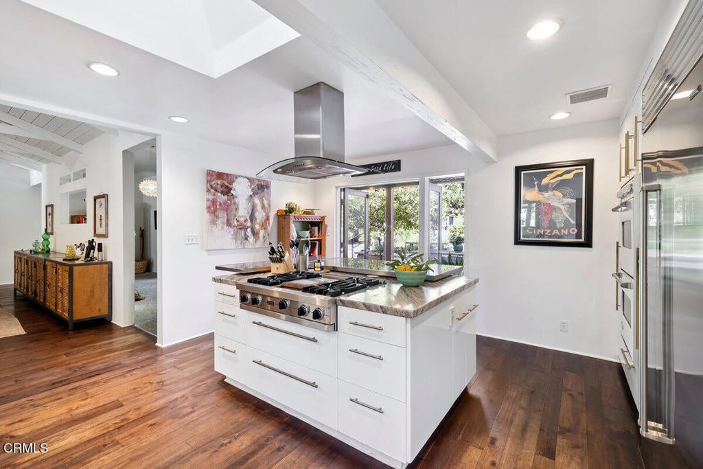 Ojai, California, 93023, United States, 3 Bedrooms Bedrooms, ,3 BathroomsBathrooms,Residential,Active,1920241