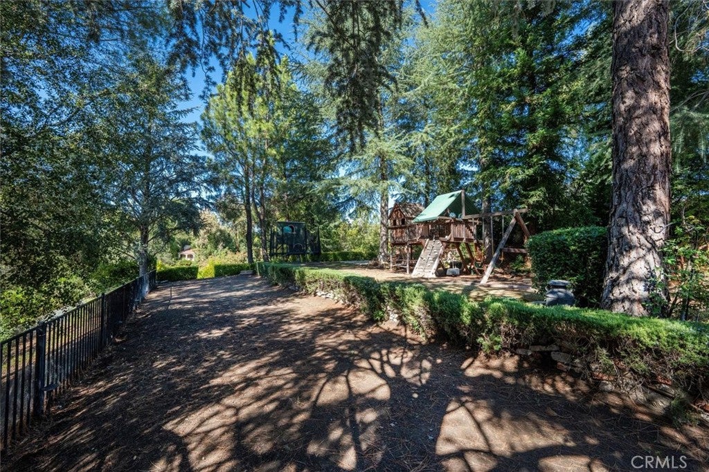 Agoura Hills, California, 91301, United States, 4 Bedrooms Bedrooms, ,5 BathroomsBathrooms,Residential,Active,1966025