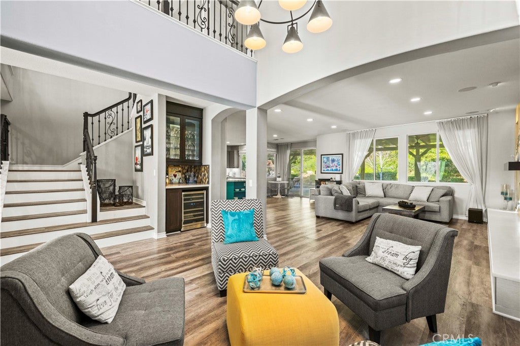 Stevenson Ranch, California, 91381, United States, 5 Bedrooms Bedrooms, ,4 BathroomsBathrooms,Residential,Active,2015851