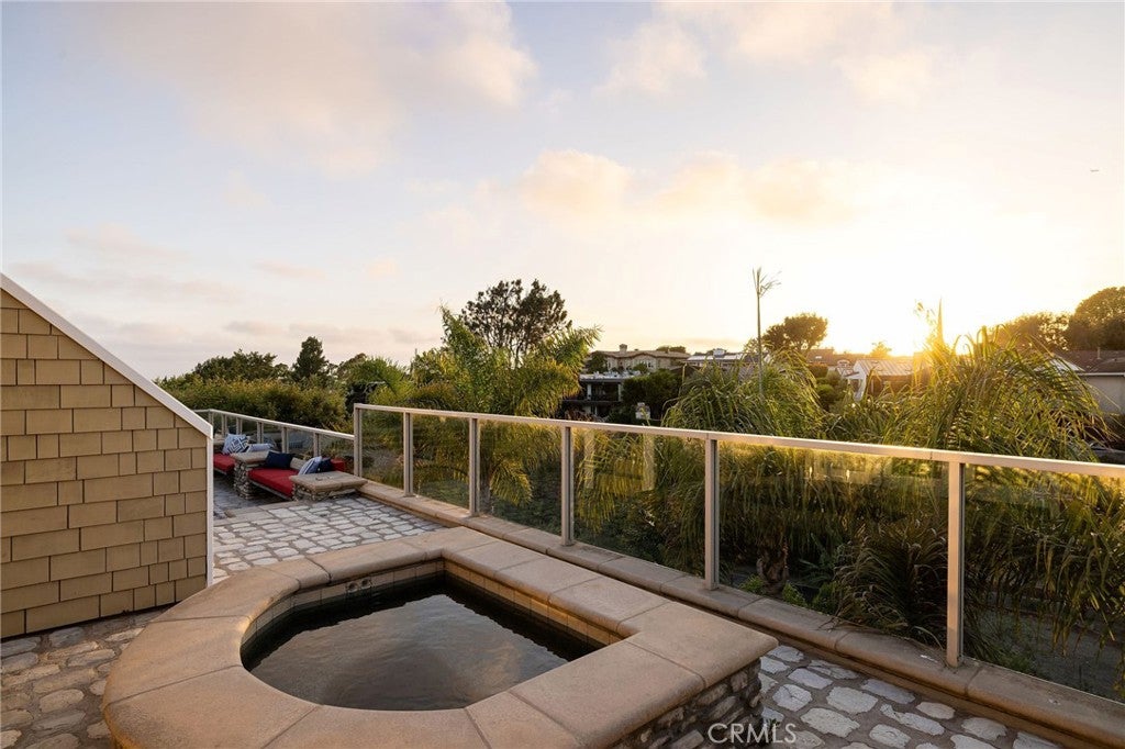Corona Del Mar, California, 92625, United States, 4 Bedrooms Bedrooms, ,3 BathroomsBathrooms,Residential,Active,1871240