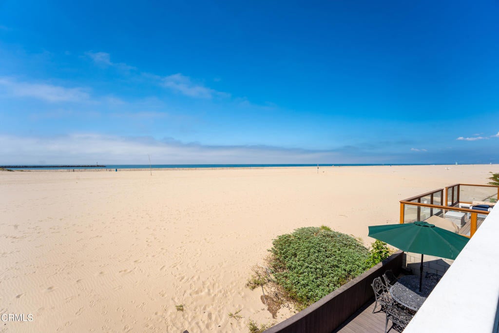 Oxnard, California, 93035, United States, 3 Bedrooms Bedrooms, ,3 BathroomsBathrooms,Residential,Active,1973527