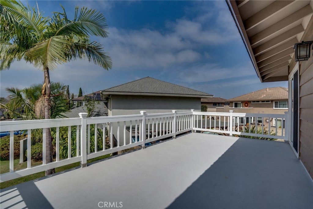Huntington Beach, California, 92647, United States, 4 Bedrooms Bedrooms, ,3 BathroomsBathrooms,Residential,Active,2030516