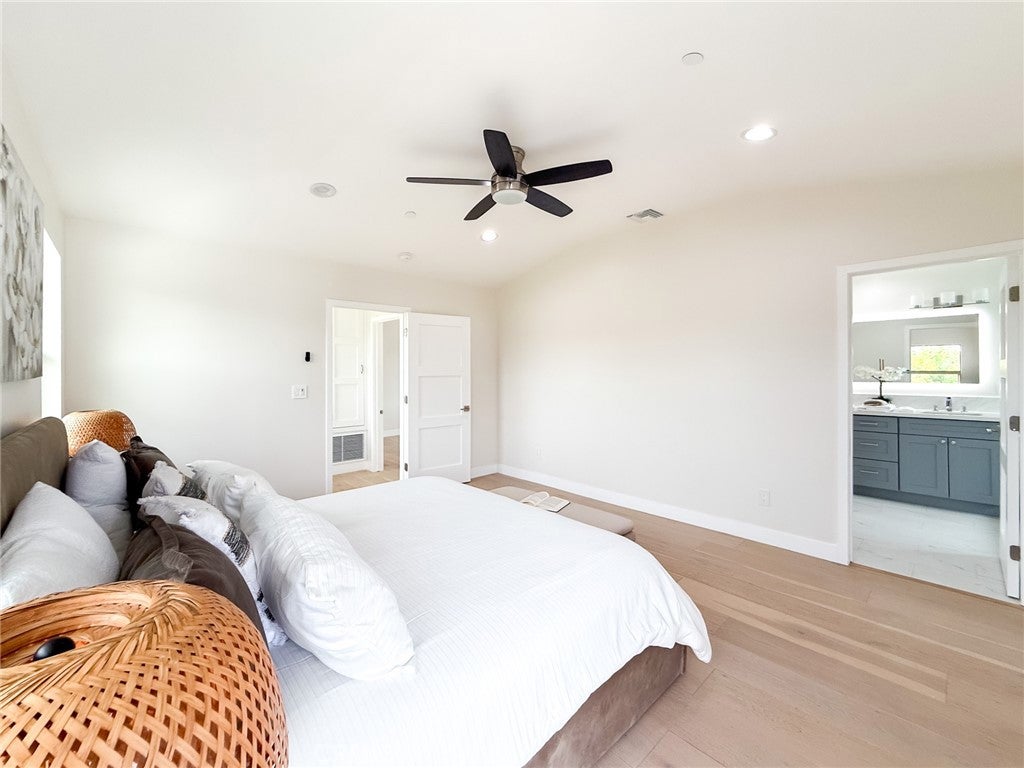 Pasadena, California, 91107, United States, 7 Bedrooms Bedrooms, ,8 BathroomsBathrooms,Residential,Active,1944066