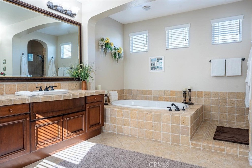 Canyon Country, California, 91387, United States, 5 Bedrooms Bedrooms, ,6 BathroomsBathrooms,Residential,Active,1914828